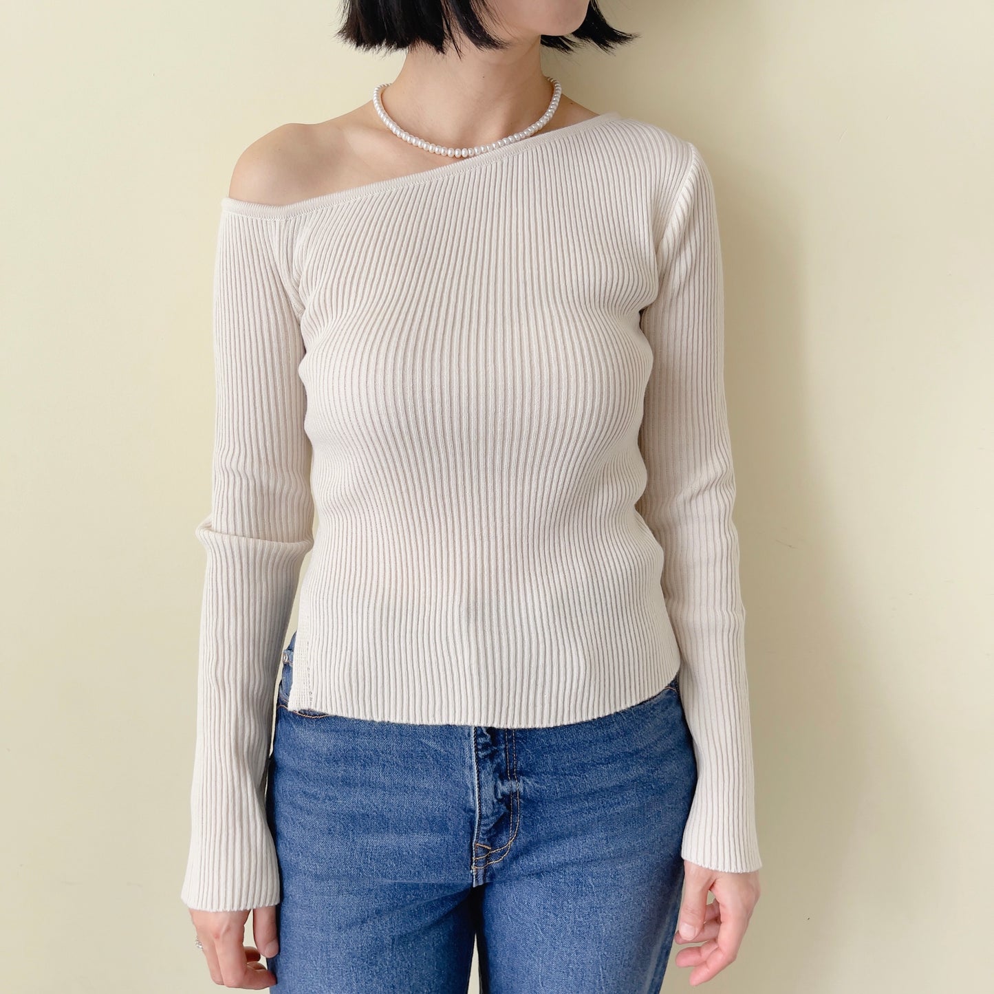 Off shoulder knit (ivory, yellow,sky blue, black)