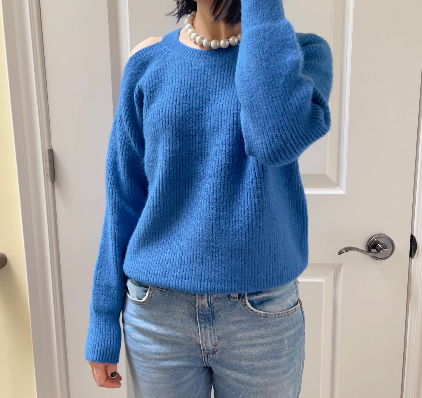 Latte wool knit (ivory, blue, black)