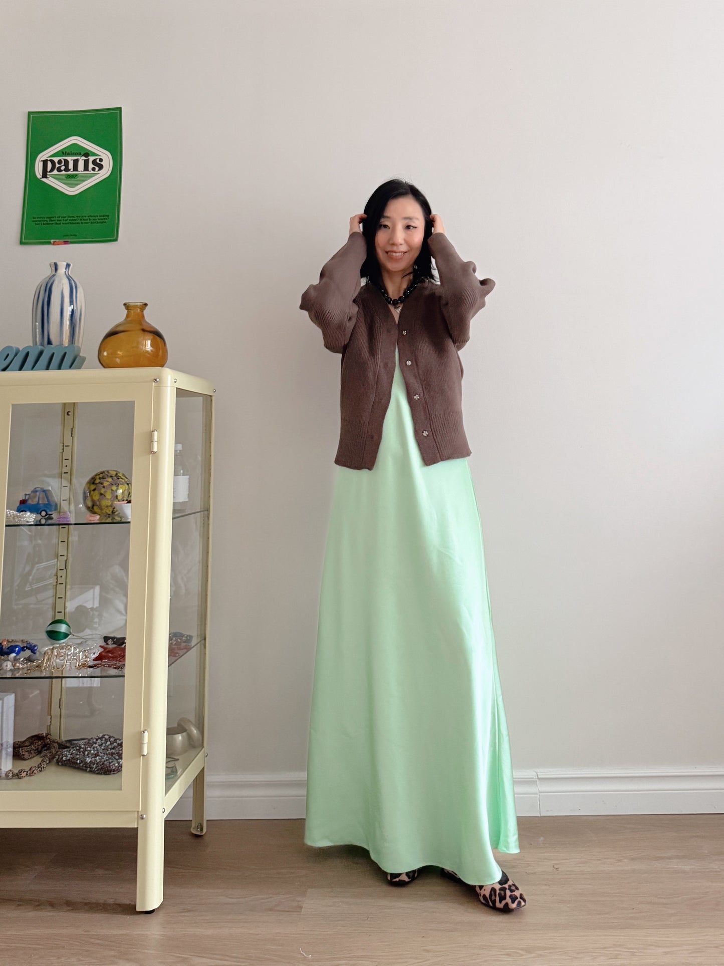 snap button cardigan (light yellow, brown)
