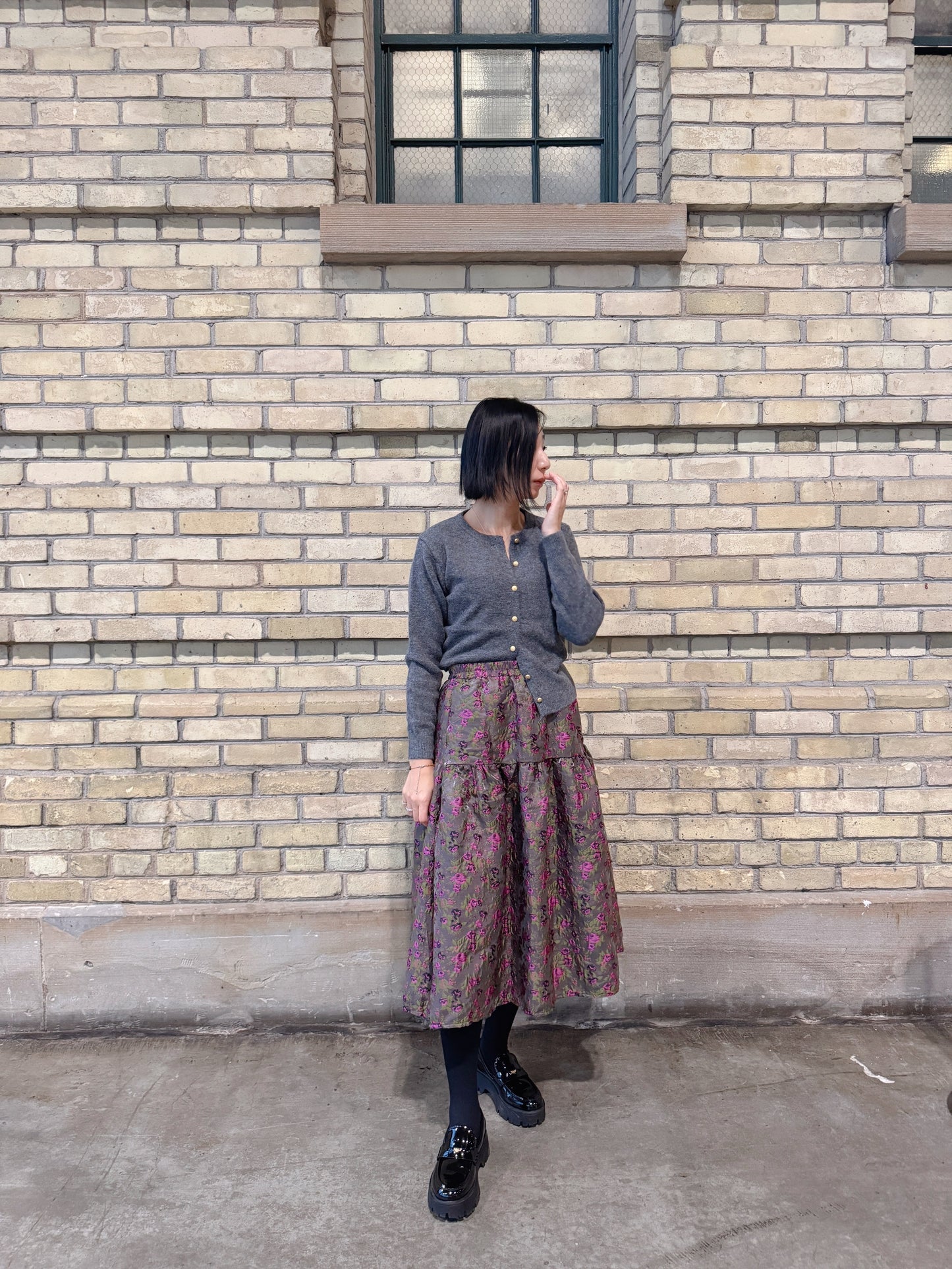 Golden button cardigan (gray, green,brown,pink,red,black)