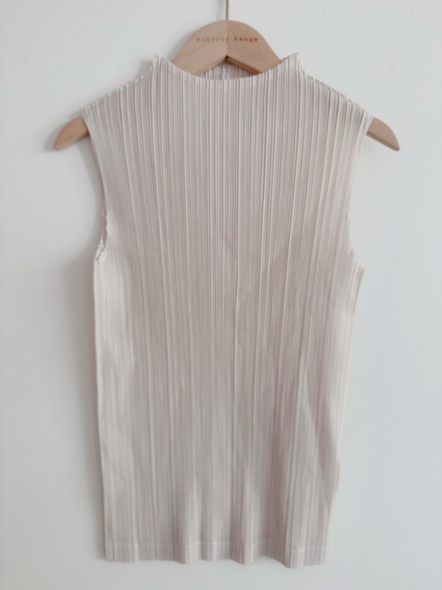 Pleated high- neck sleeveless top (lemon,blue,gray,ivory,black )