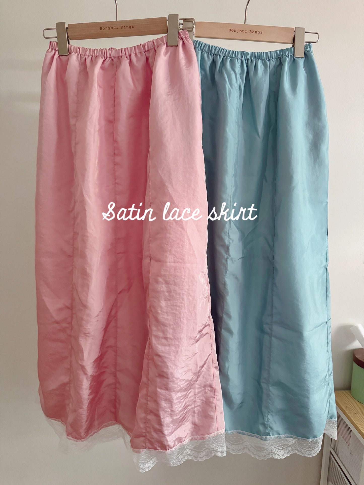 Satin lace skirt (pink, blue)