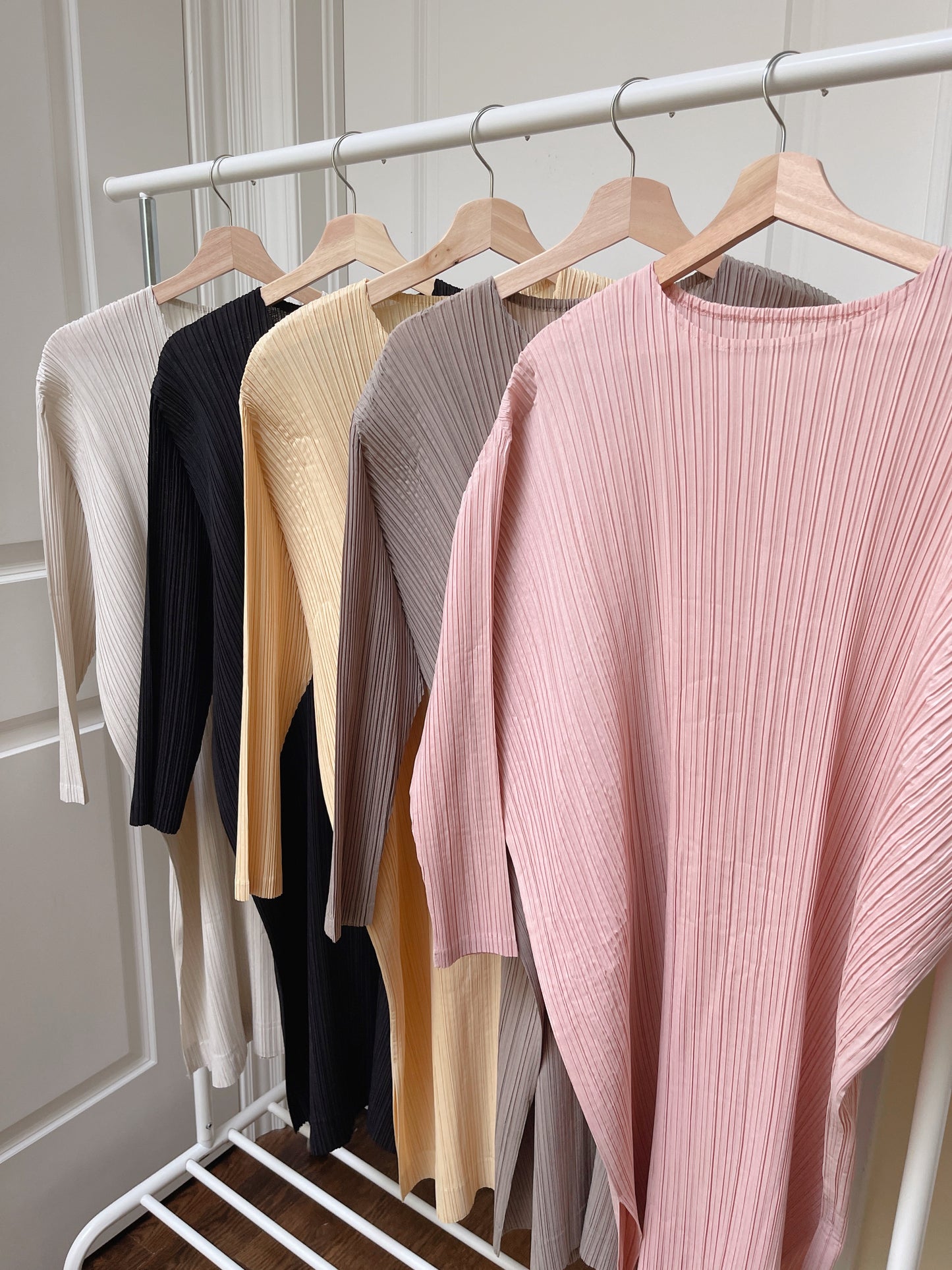Pleats mat midi dress (yellow, ivory, pink, moka, black)