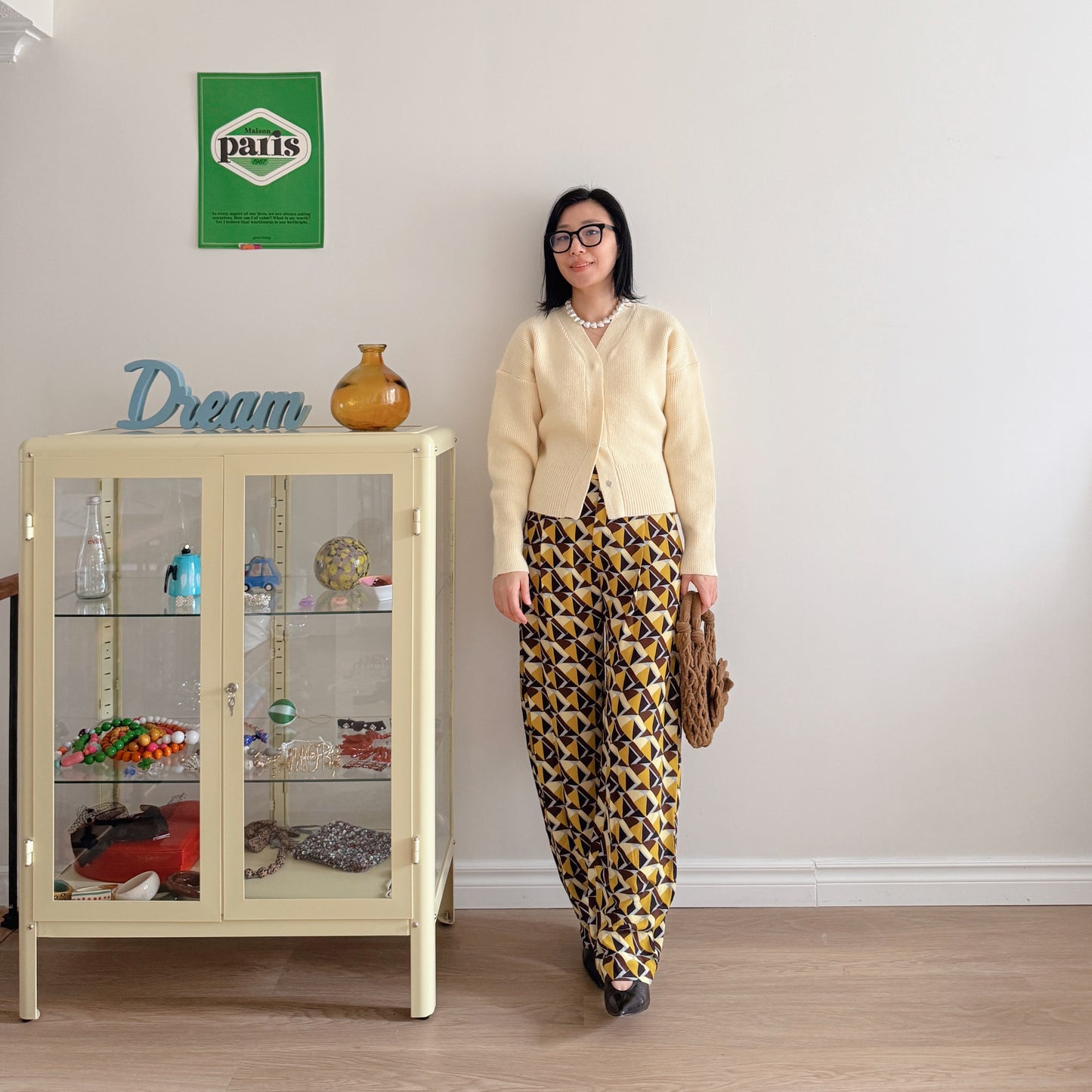 snap button cardigan (light yellow, brown)