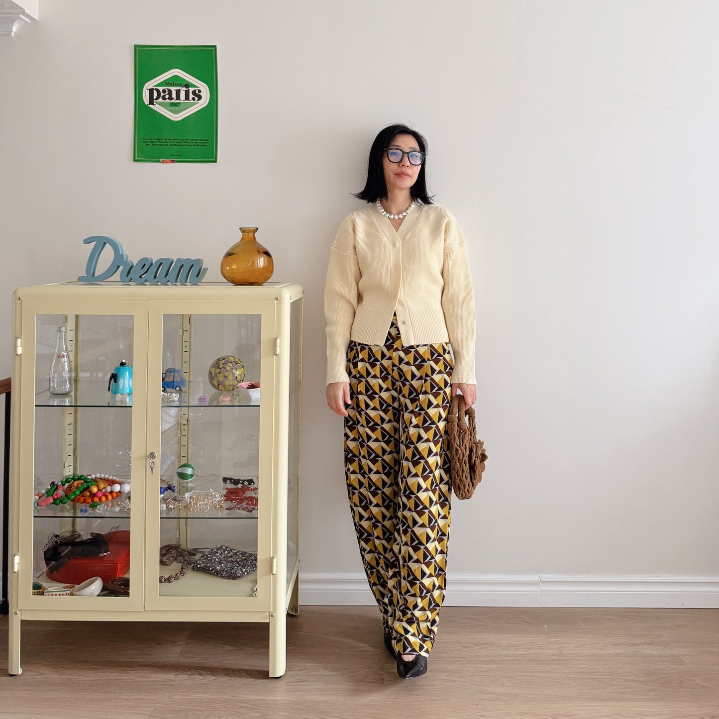 snap button cardigan (light yellow, brown)
