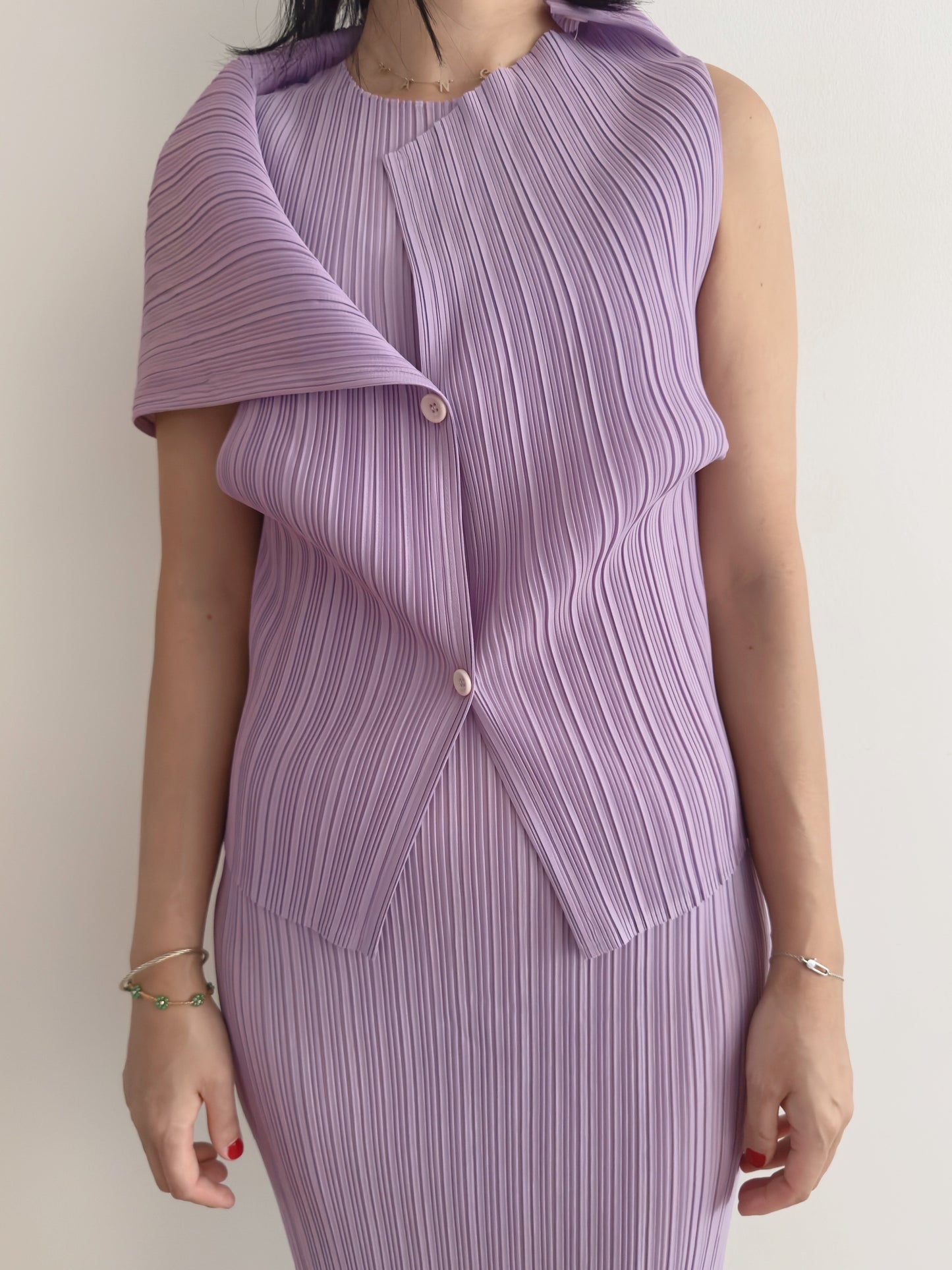 Pleated Vest (lilac, navy, black)