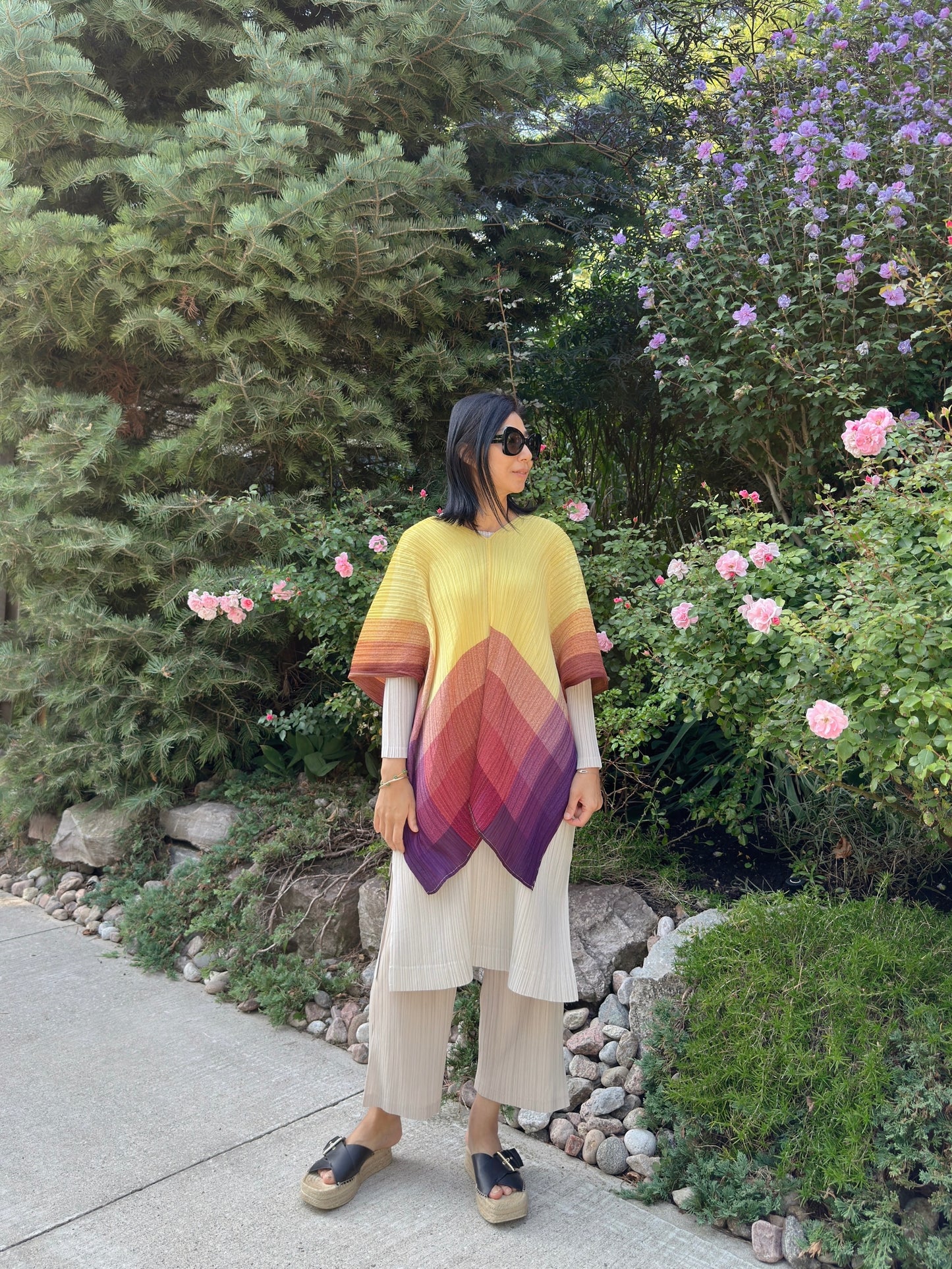 Pleats Gradation Cape(blue, purple )