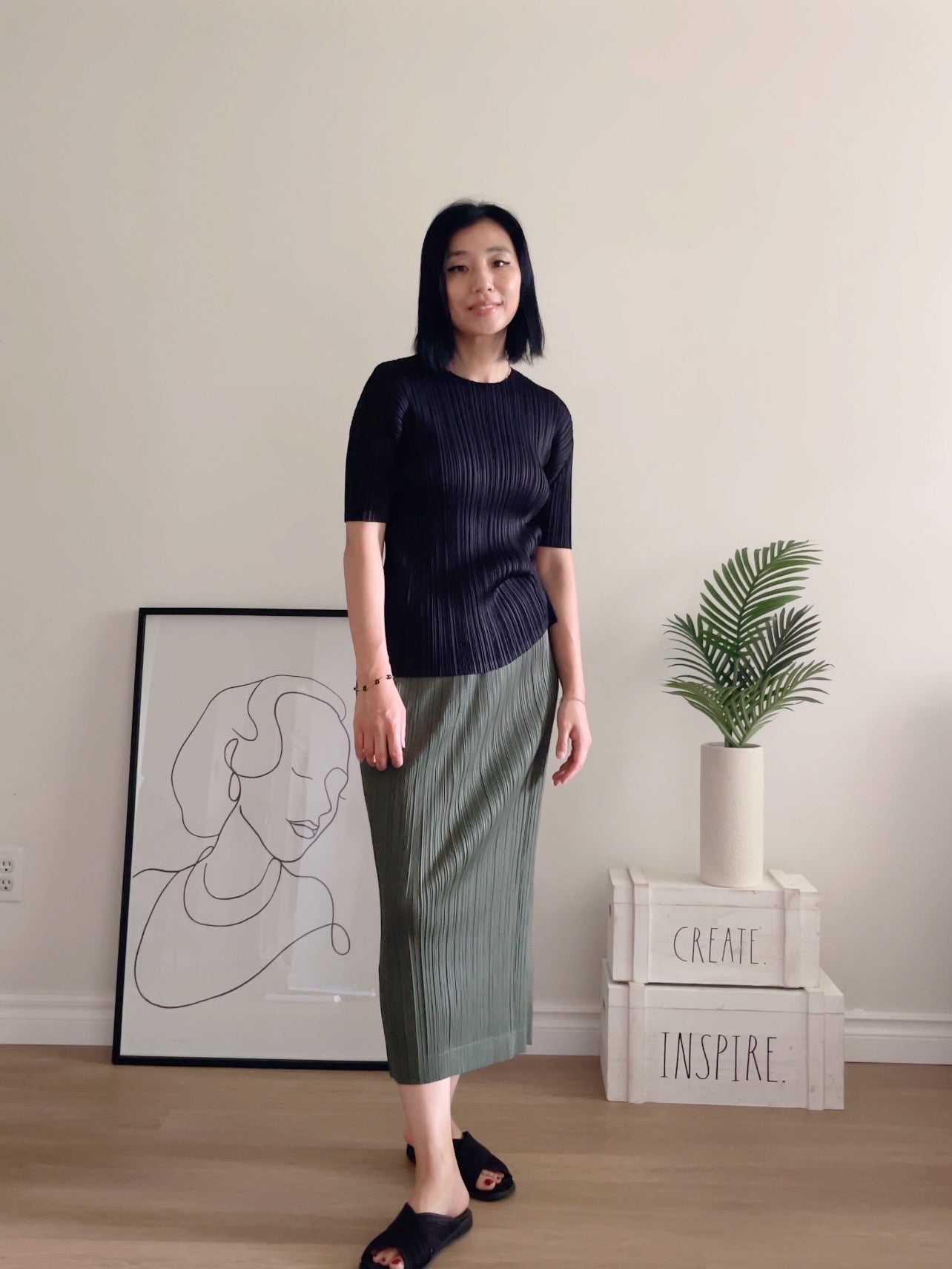 Pleats basic top (pink, gray khaki, ruby, white, black, silver)
