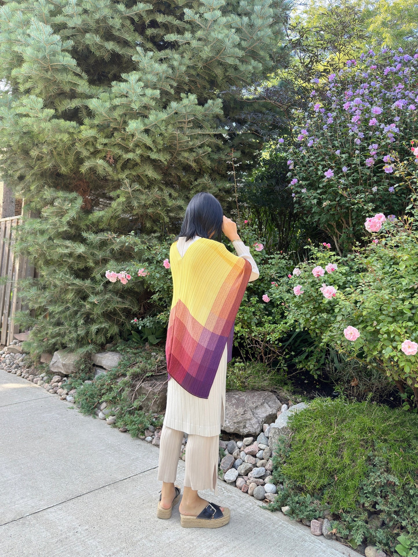 Pleats Gradation Cape(blue, purple )