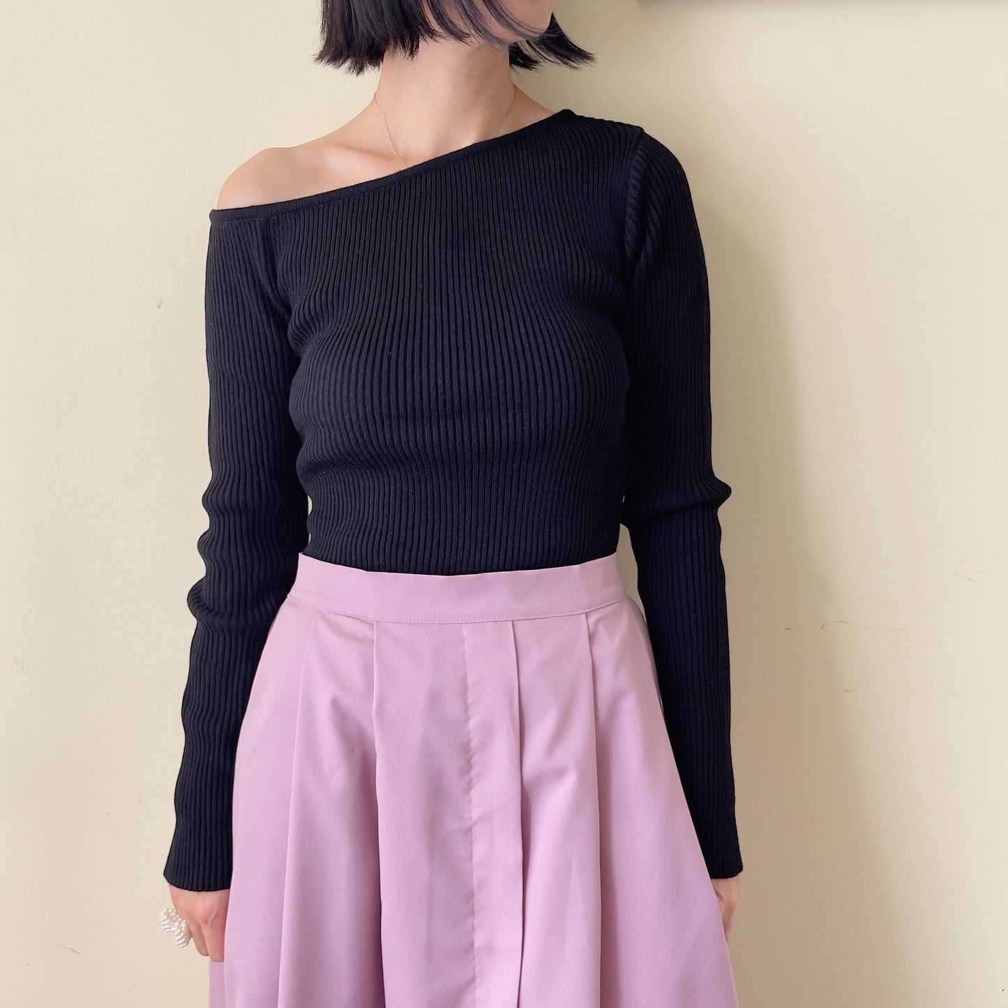 Off shoulder knit (ivory, yellow,sky blue, black)