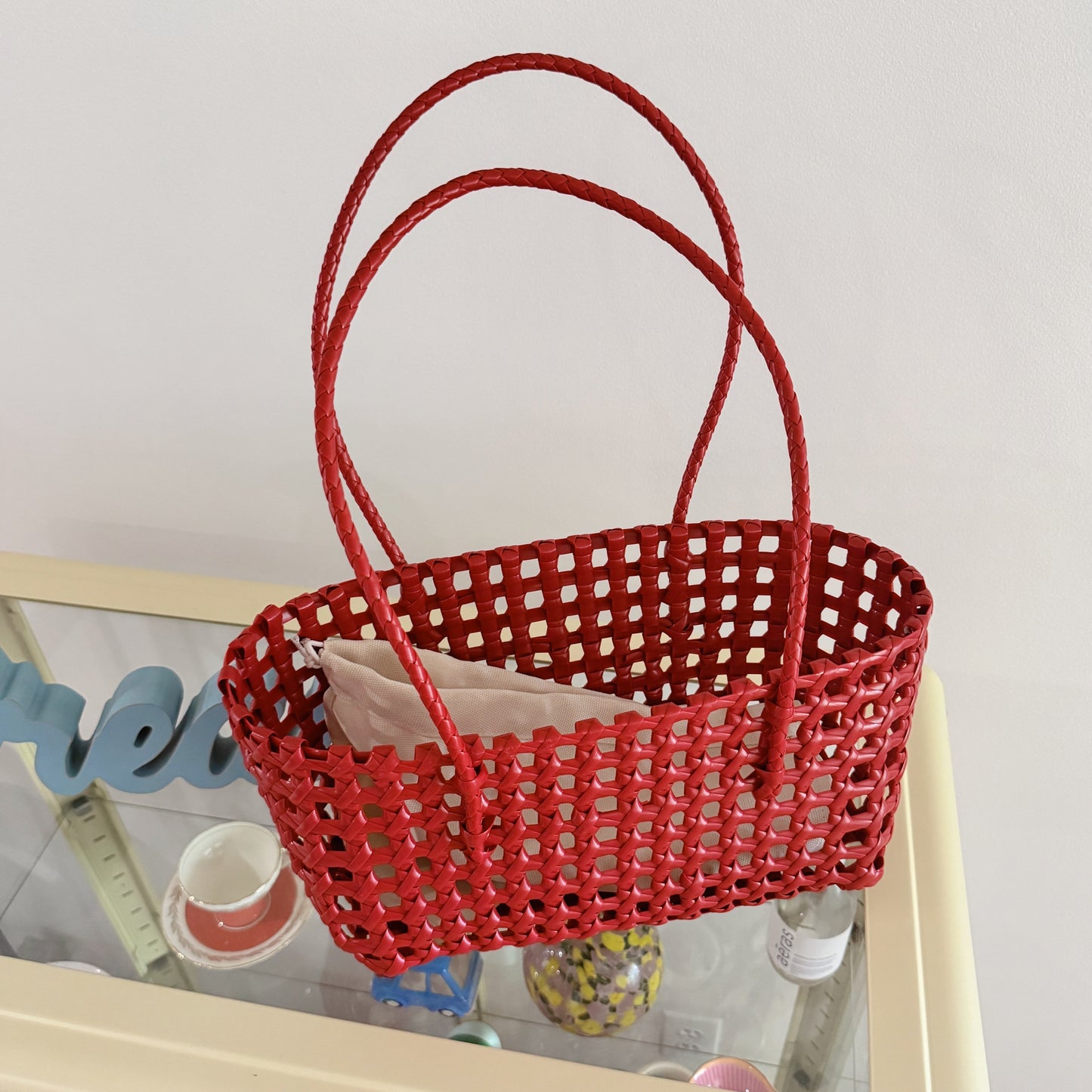 woven basket bag ( red, green, black)