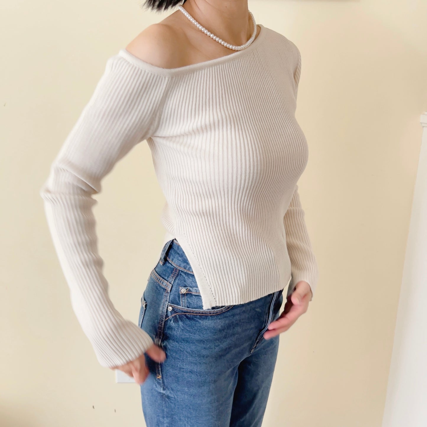 Off shoulder knit (ivory, yellow,sky blue, black)