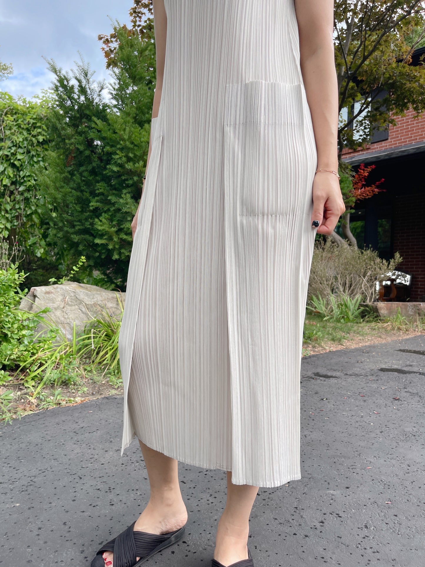 Pleats pocket dress( navy, ivory)