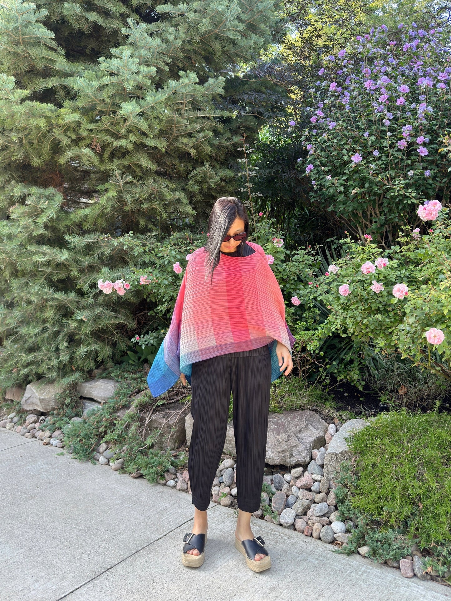 Pleats Gradation Cape(blue, purple )