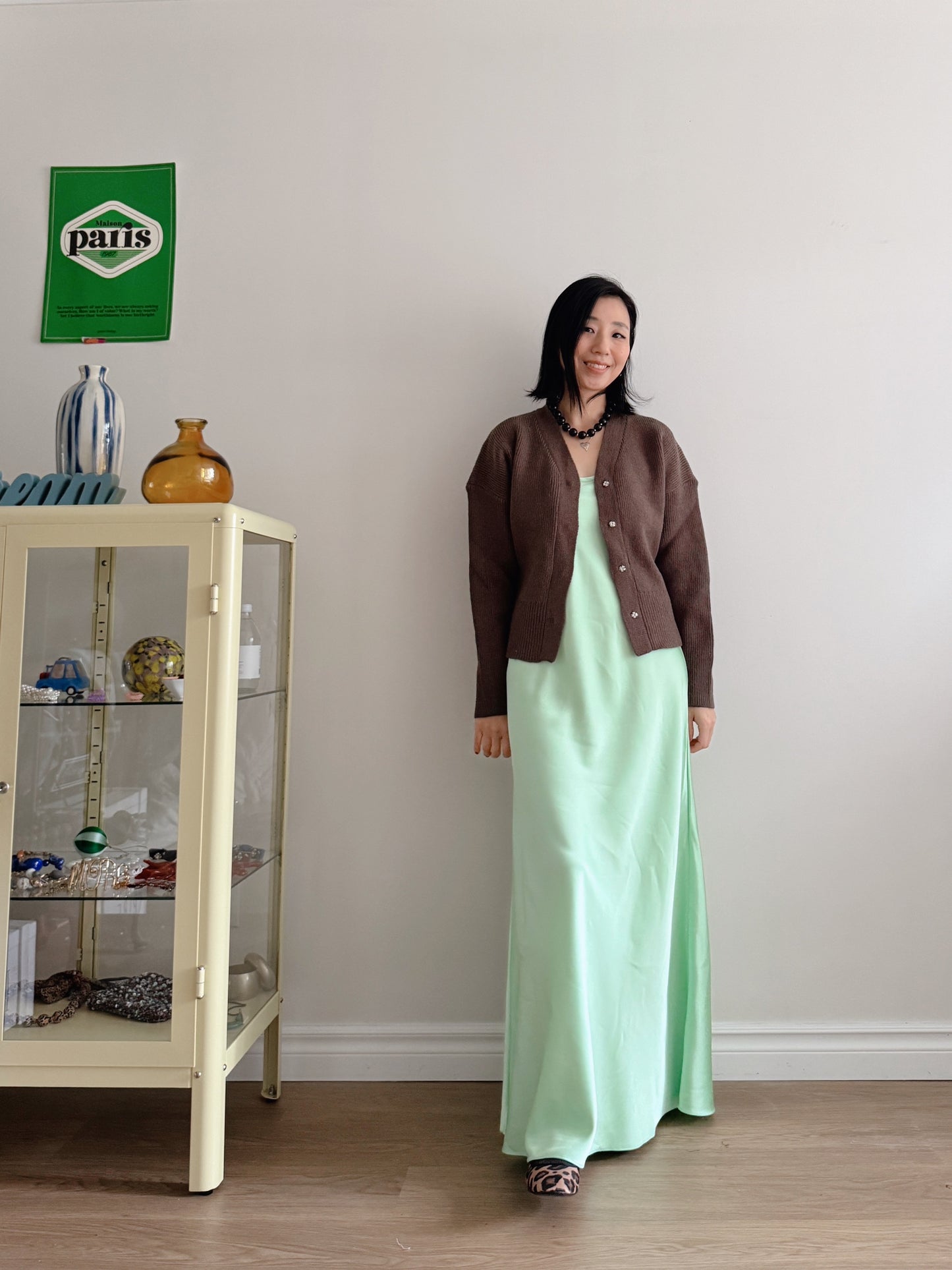 snap button cardigan (light yellow, brown)
