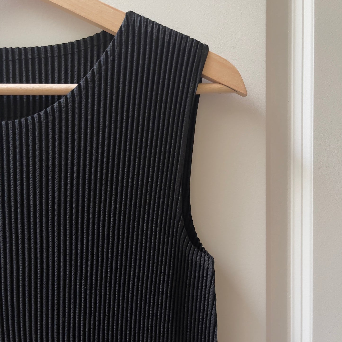 A-POC Pleats maxi dress( black, ivory)