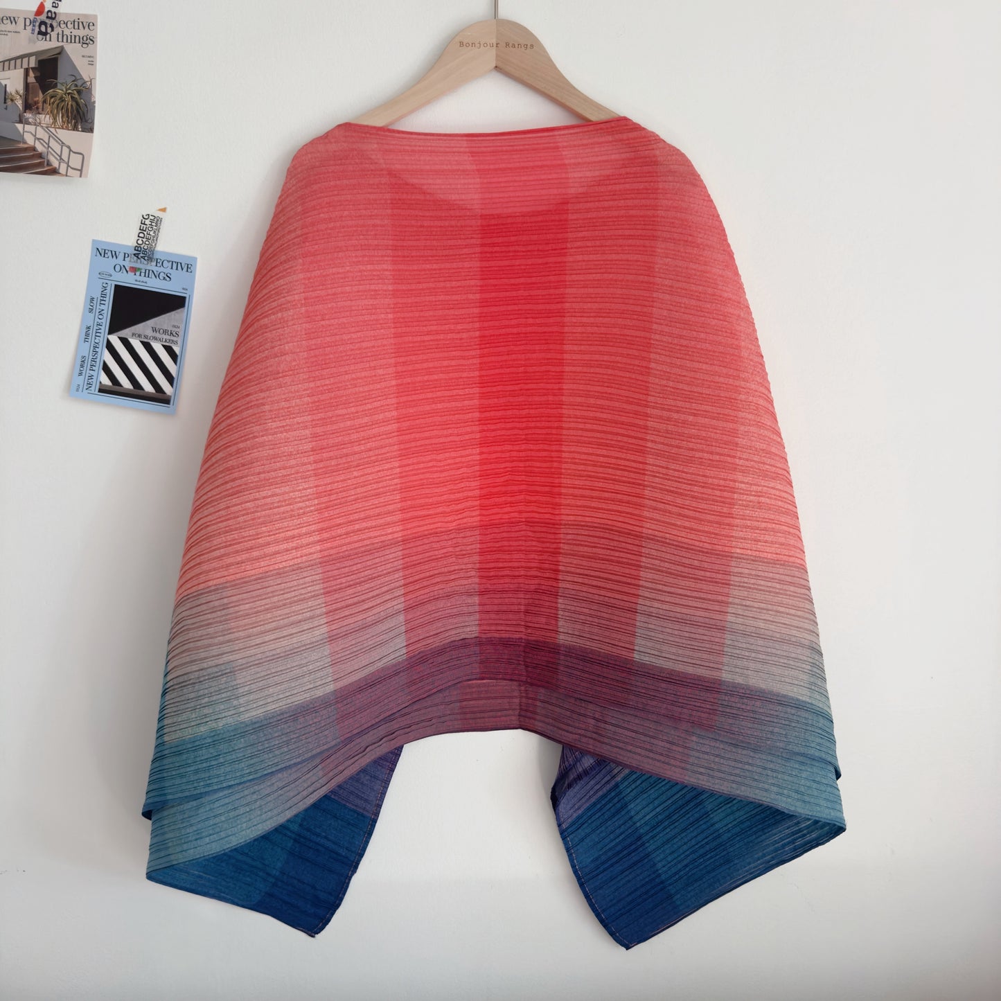 Pleats Gradation Cape(blue, purple )