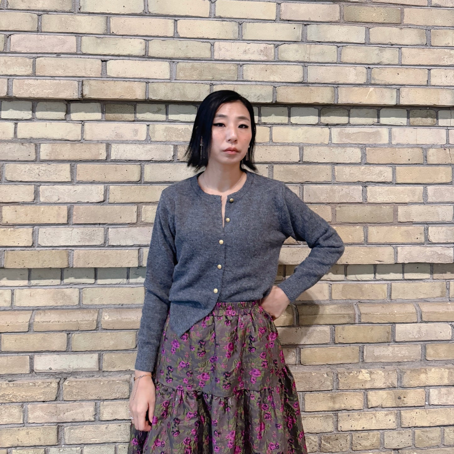 Golden button cardigan (gray, green,brown,pink,red,black)