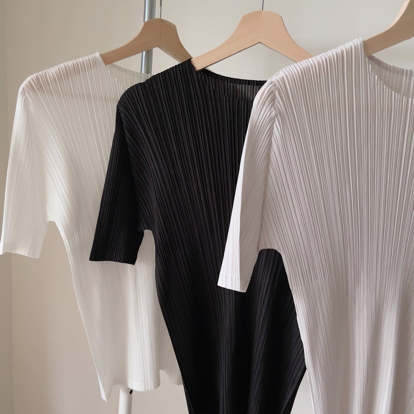 Pleats basic top (pink, gray khaki, ruby, white, black, silver)