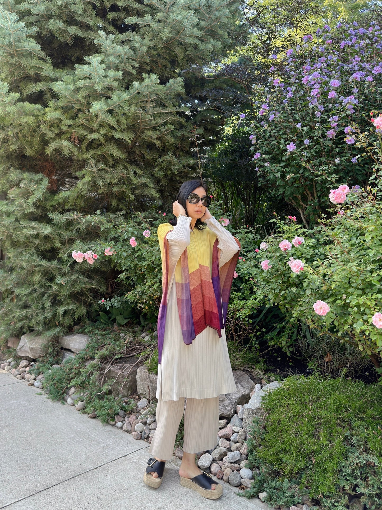 Pleats Gradation Cape(blue, purple )