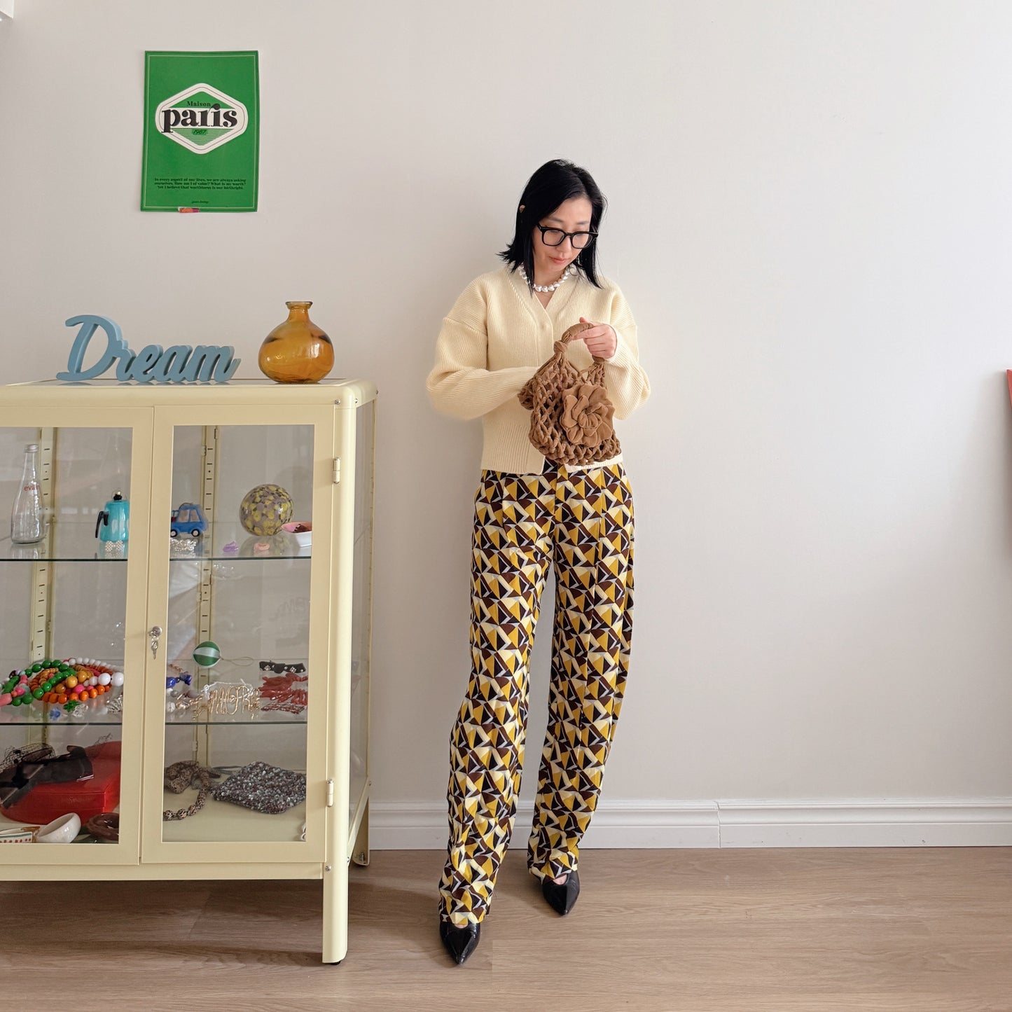snap button cardigan (light yellow, brown)