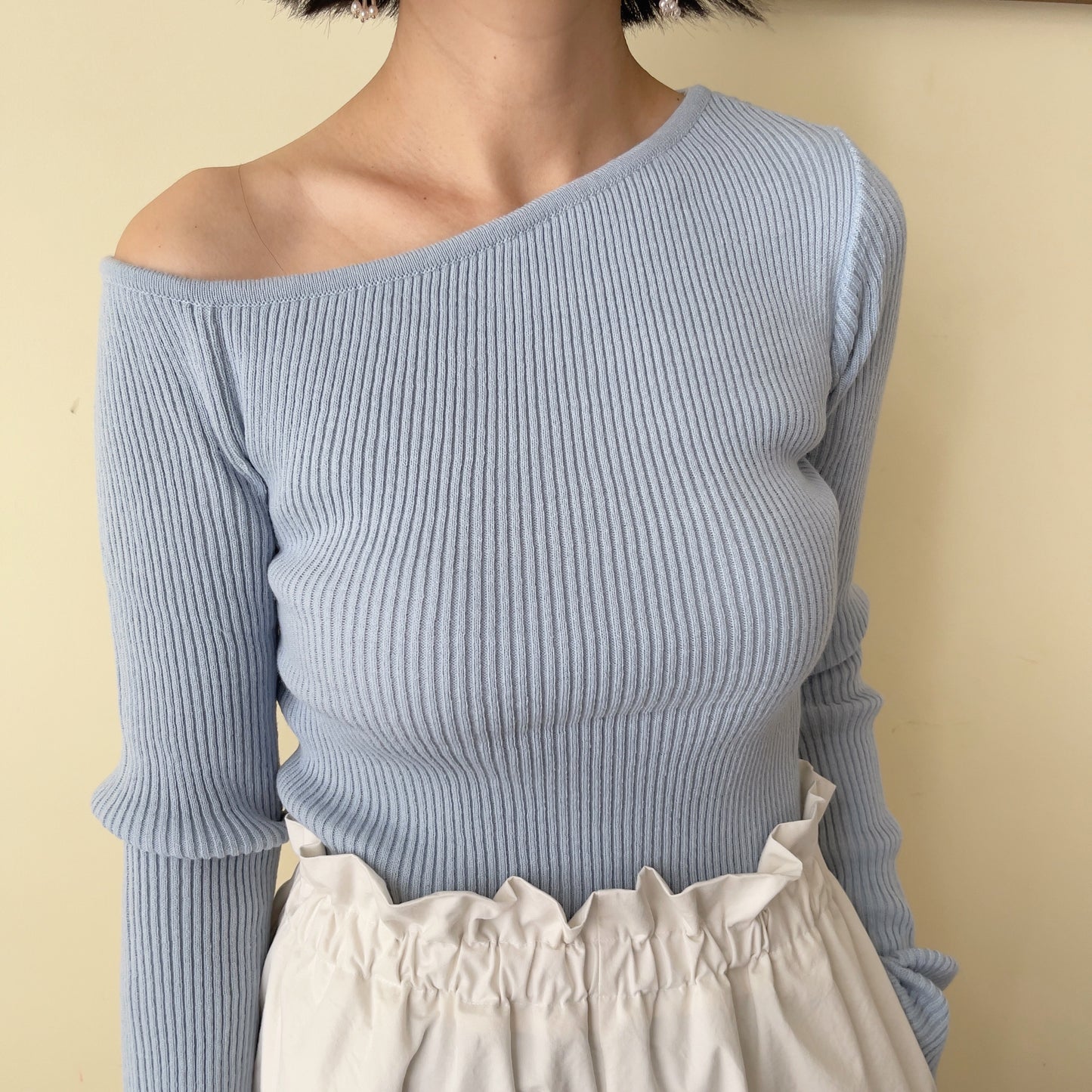 Off shoulder knit (ivory, yellow,sky blue, black)
