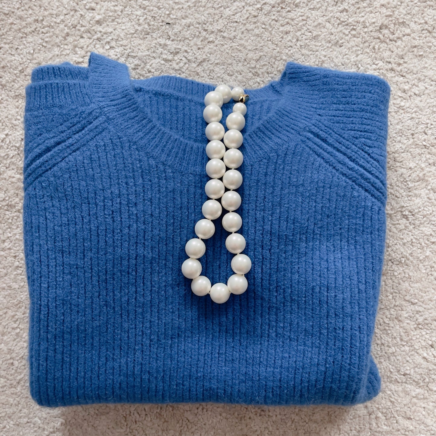 Latte wool knit (ivory, blue, black)