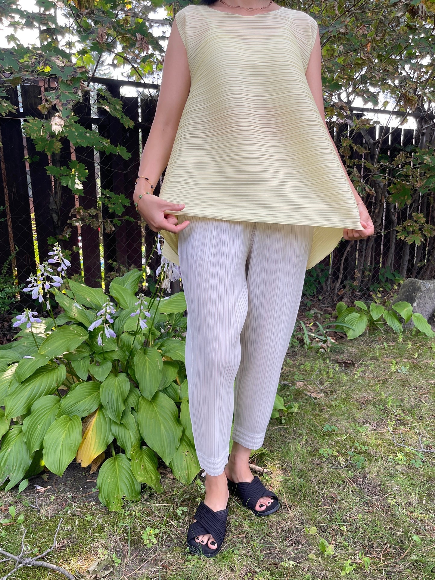 Pleats back string sleeveless (royal blue, lavender, ivory, lemon)