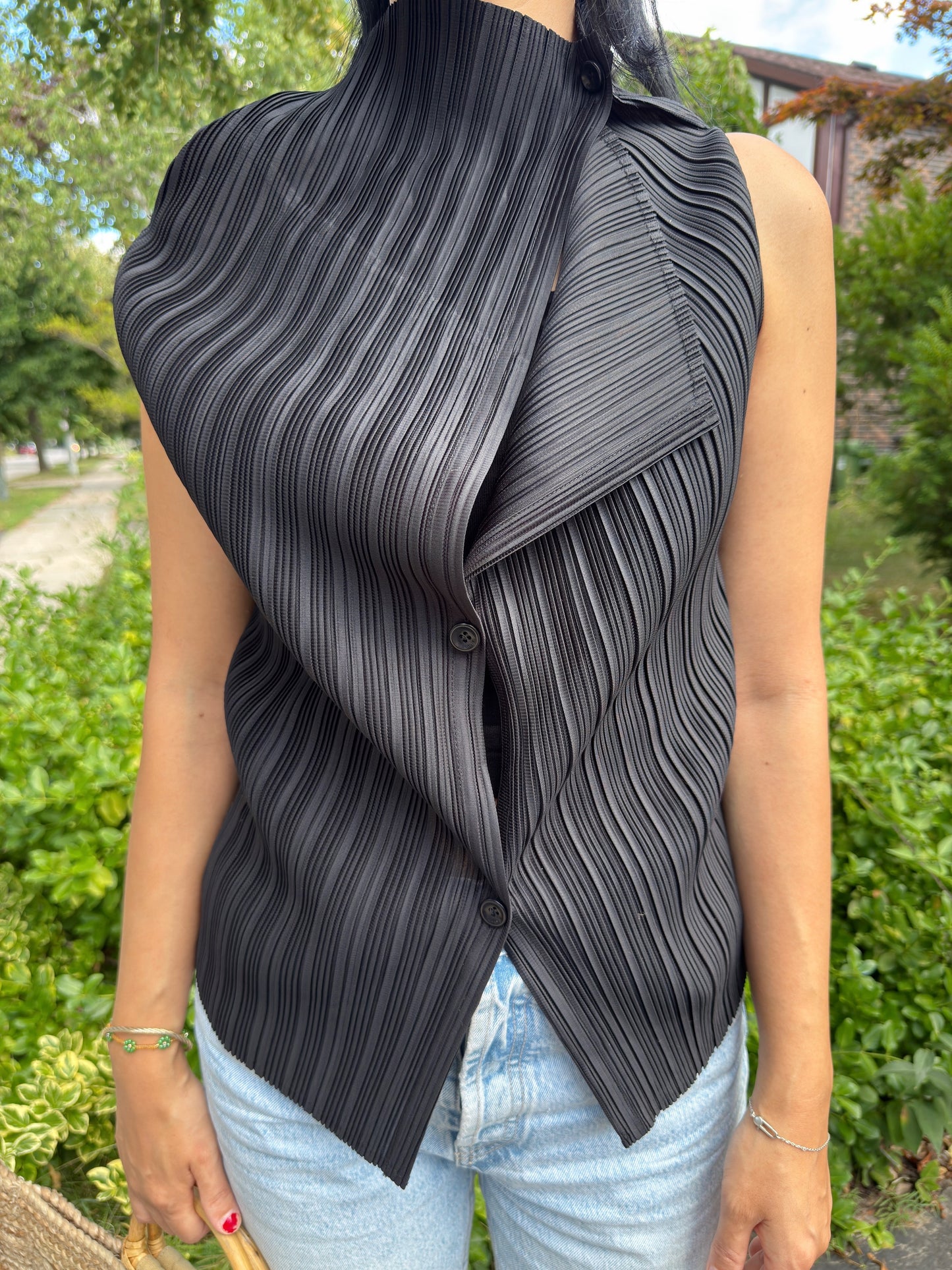 Pleated Vest (lilac, navy, black)