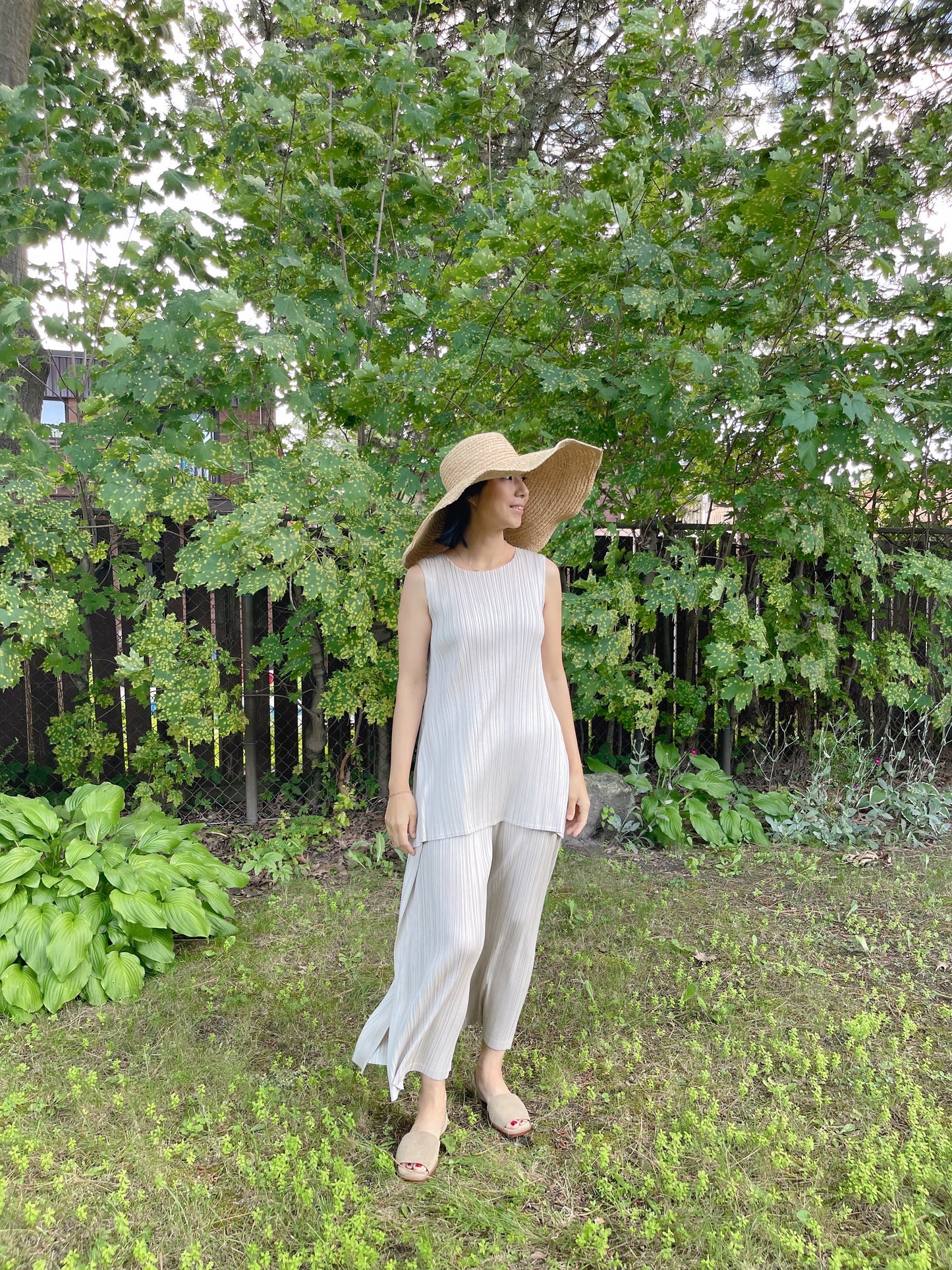 Pleats July pants (ivory, black, grey)