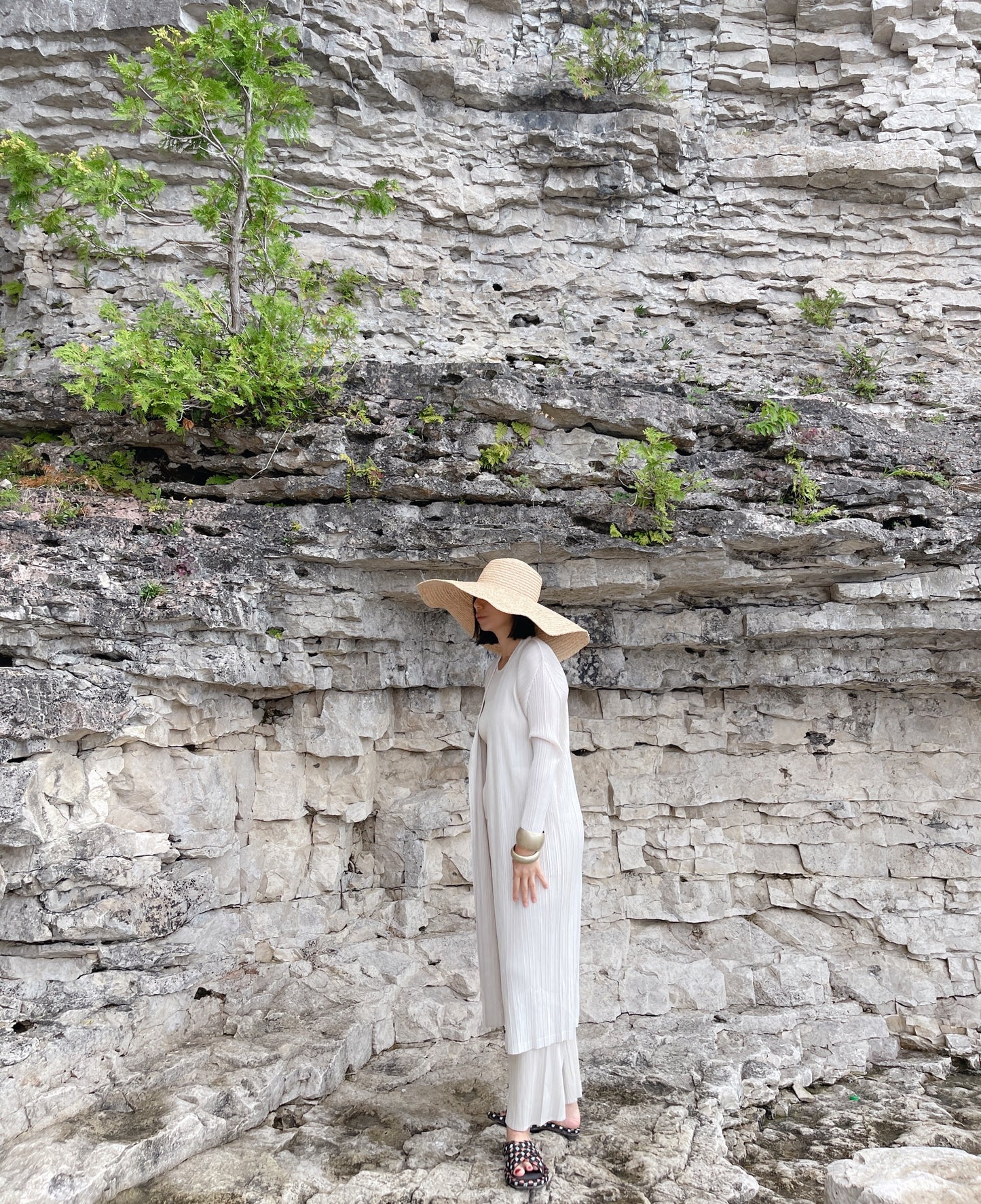 long sleeved cardigan (ivory, black)