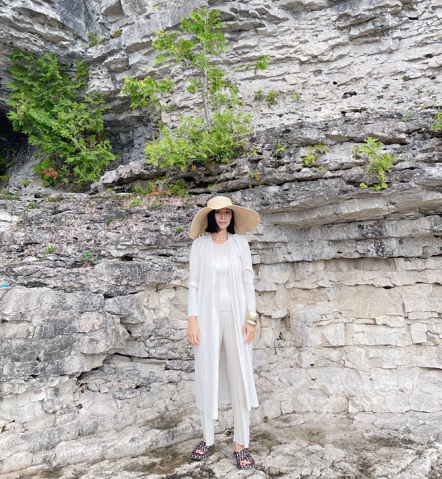 long sleeved cardigan (ivory, black)