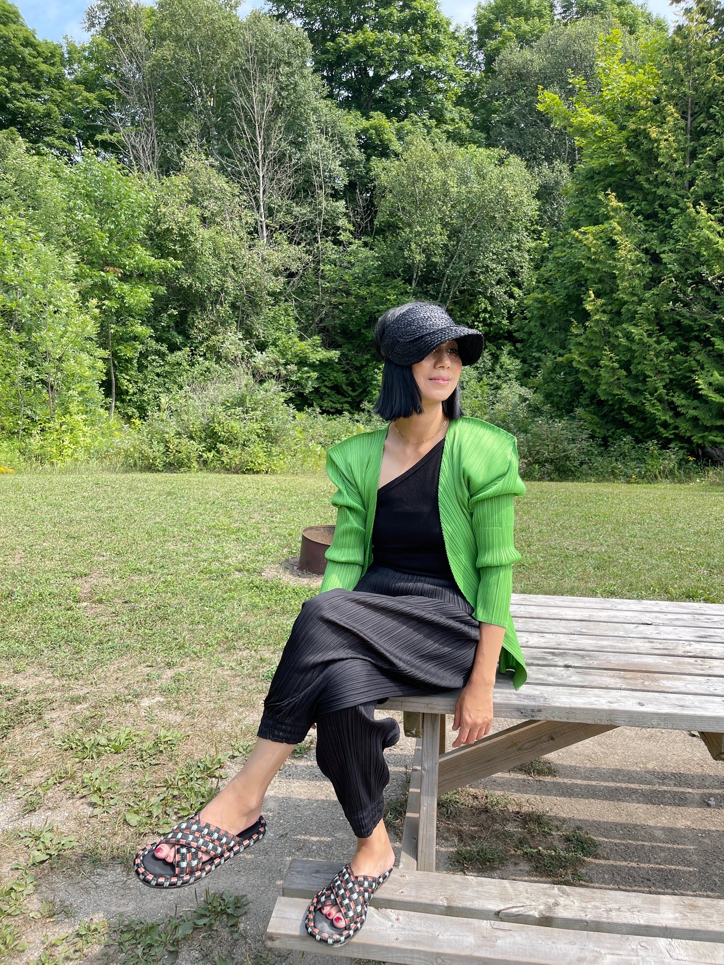 Edge Cardigan (black, ivory, green)