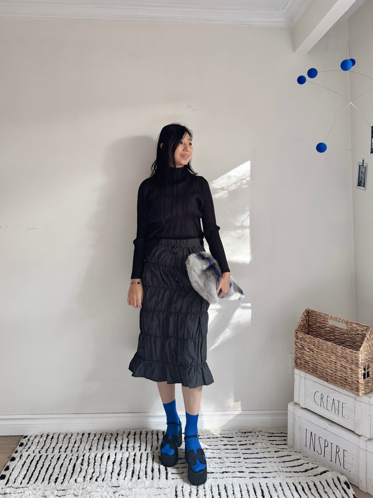 Bubble shirring sk (white, black)