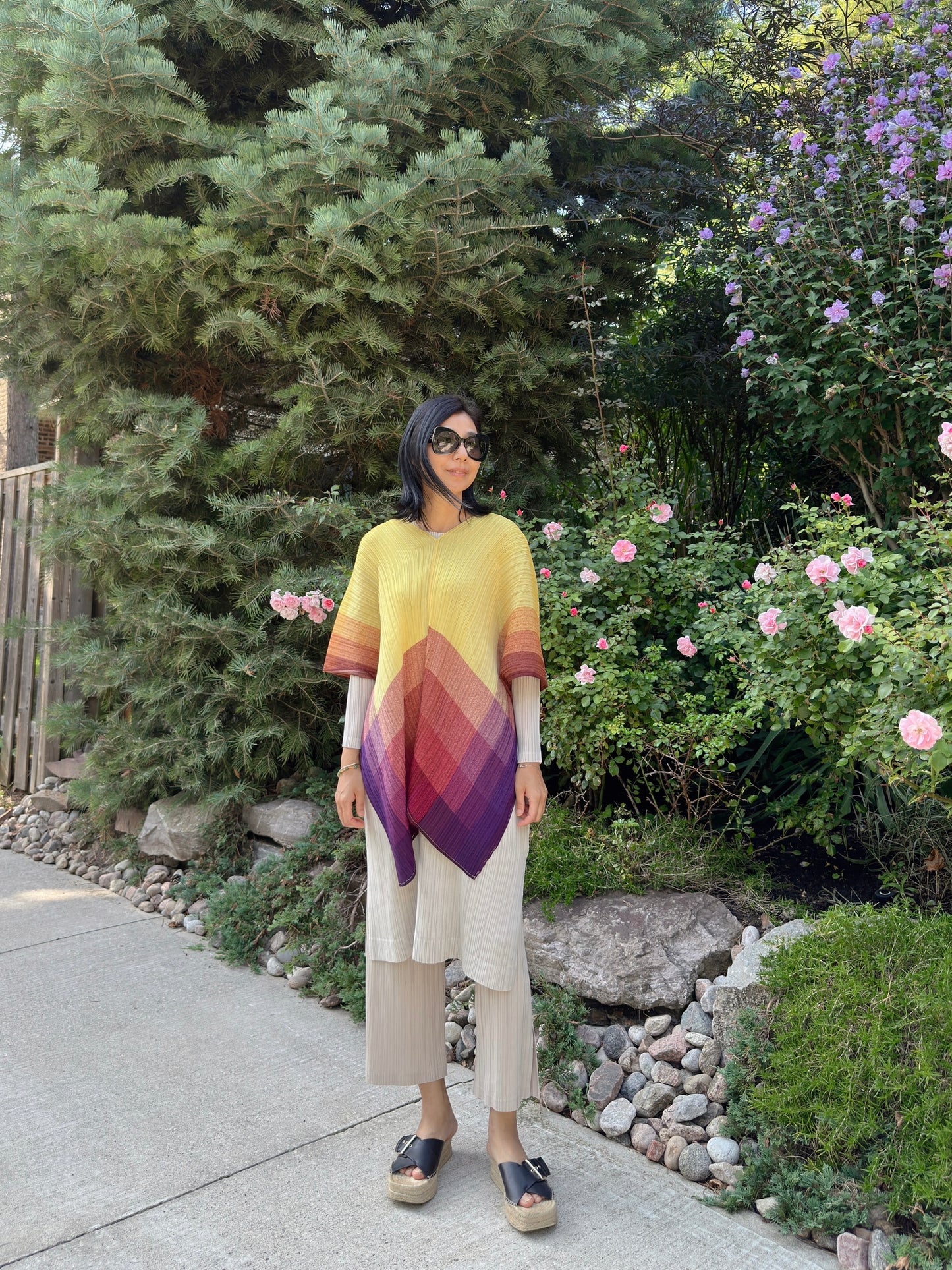 Pleats Gradation Cape(blue, purple )