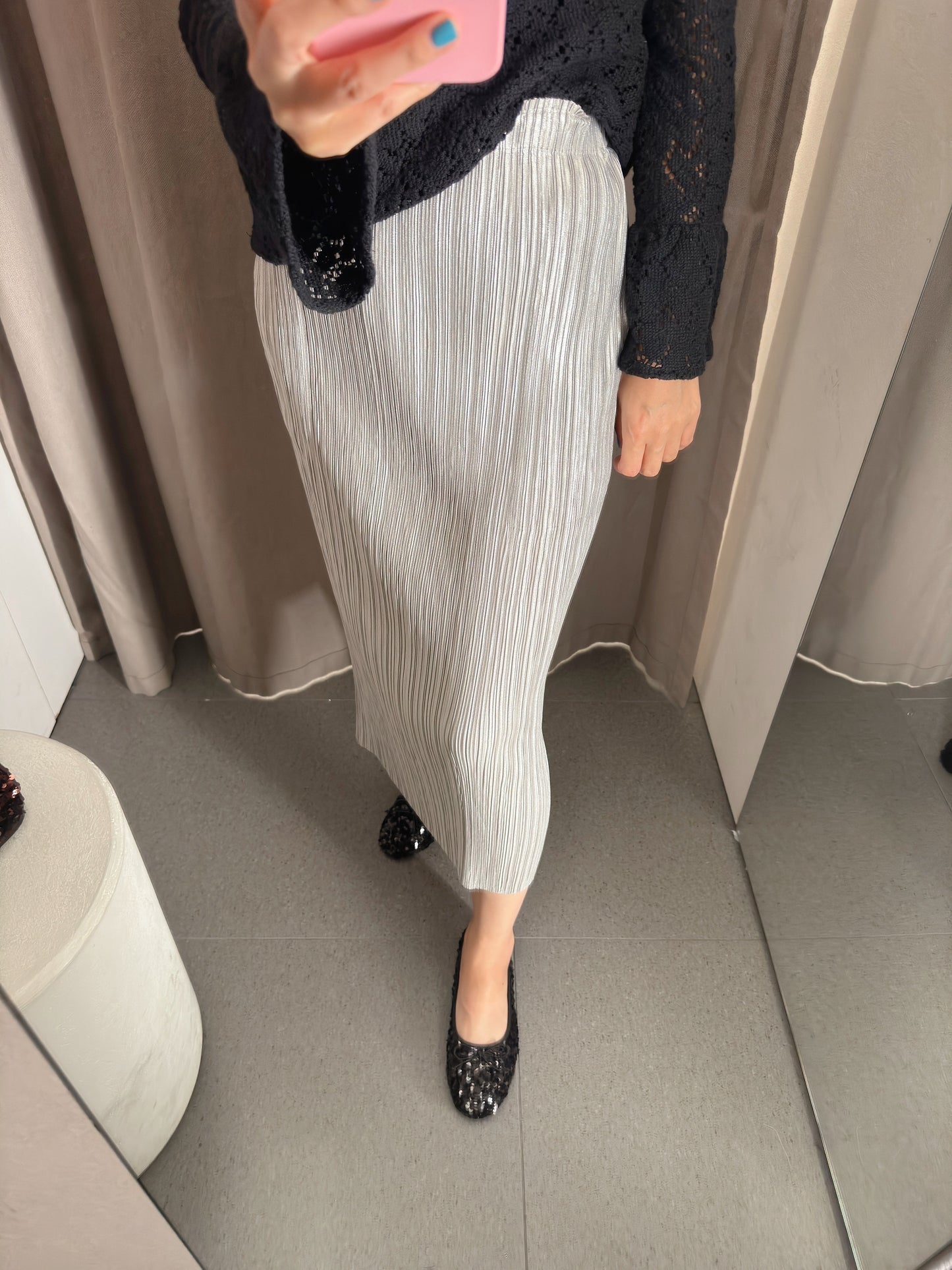 Pleats metallic silver skirt