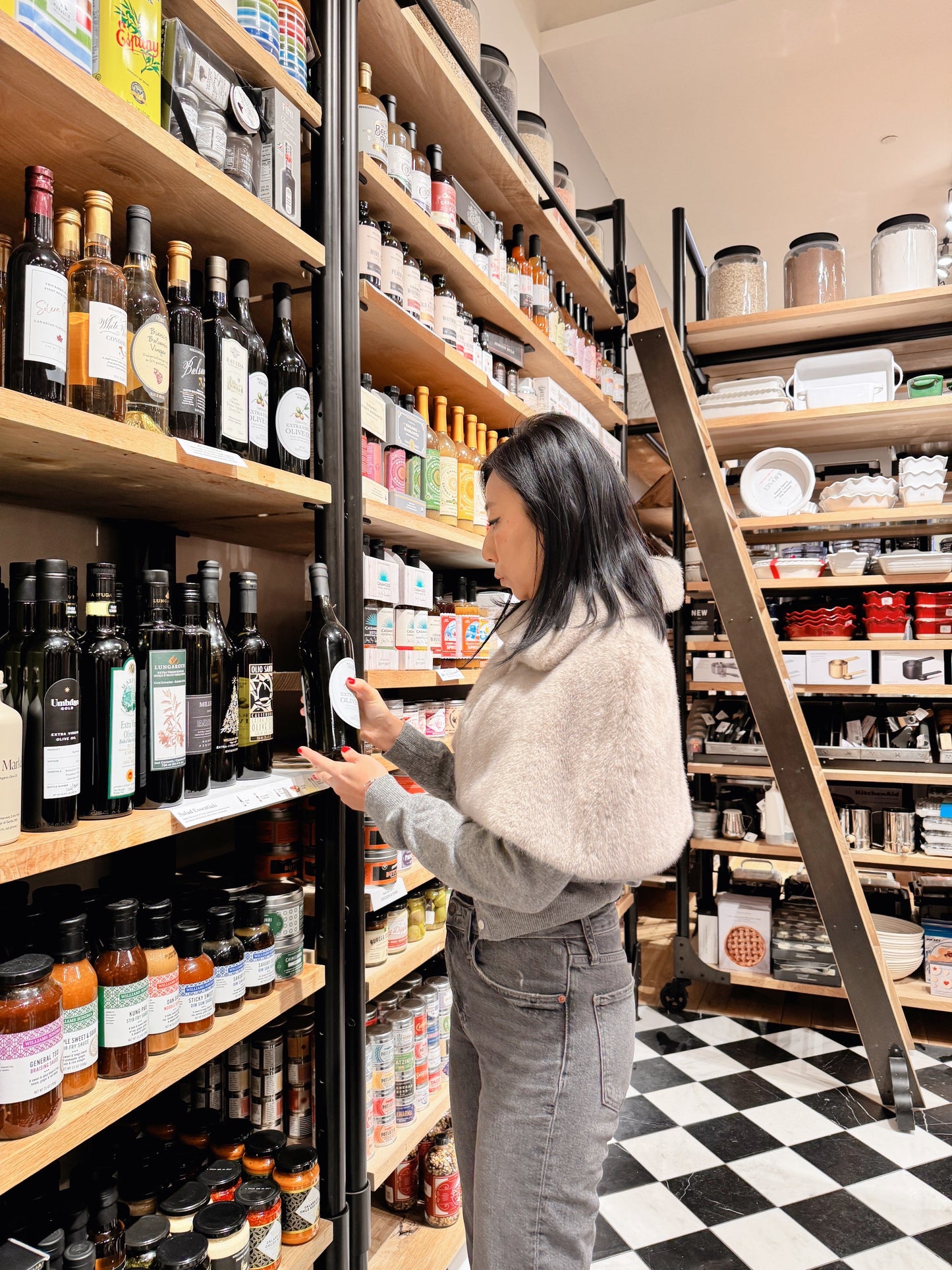 Fur Cape (gray, brown )