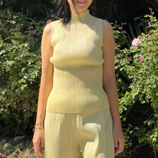 Pleated high- neck sleeveless top (lemon,blue,gray,ivory,black )