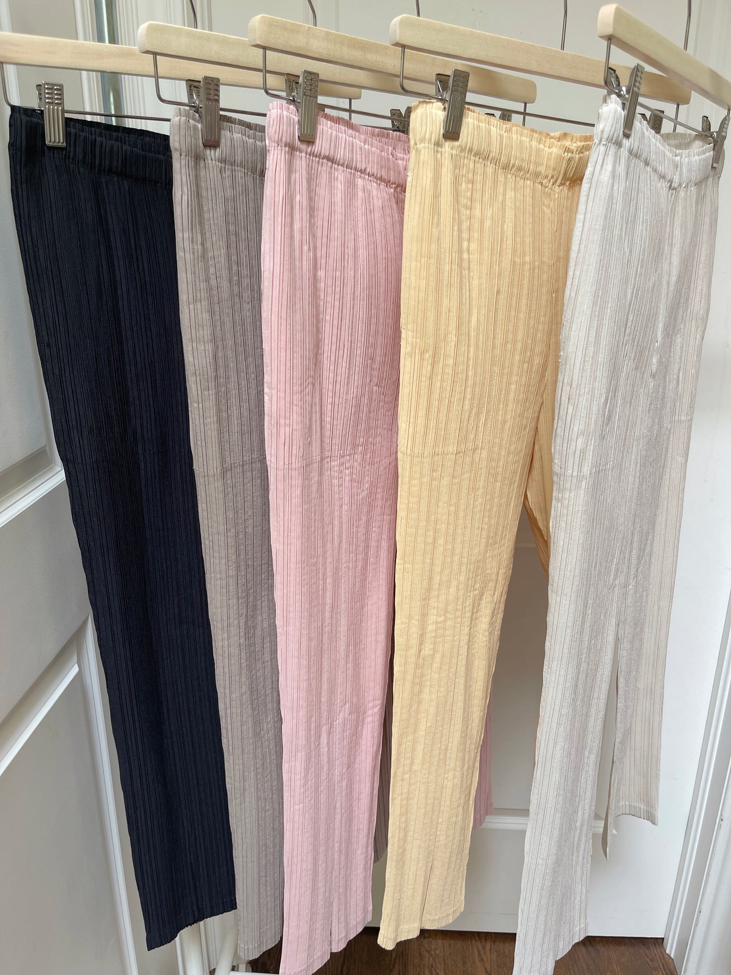 Pleats mat slit pant (yellow, ivory, pink, moka, black)