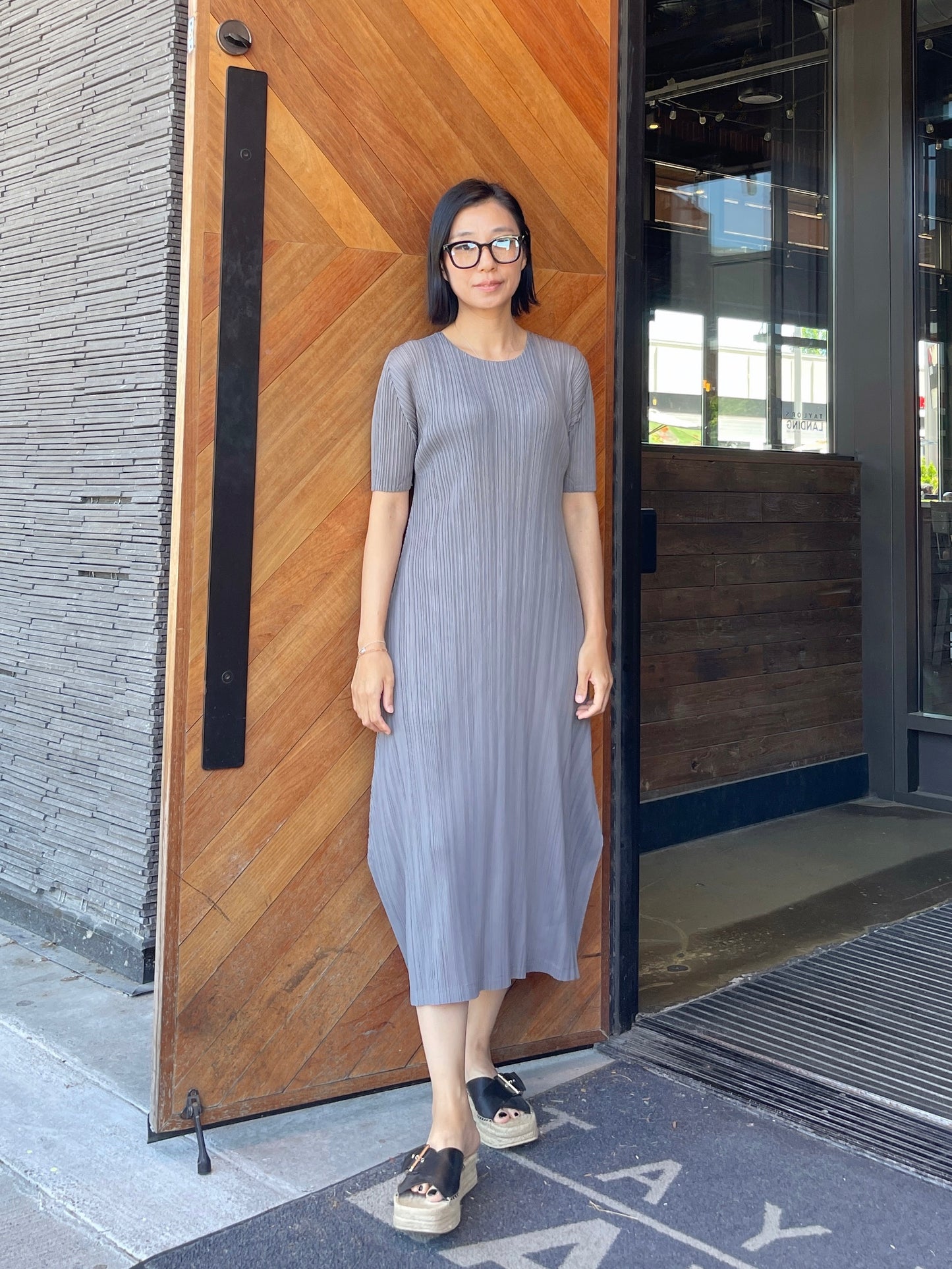 Edge long dress (Gray)