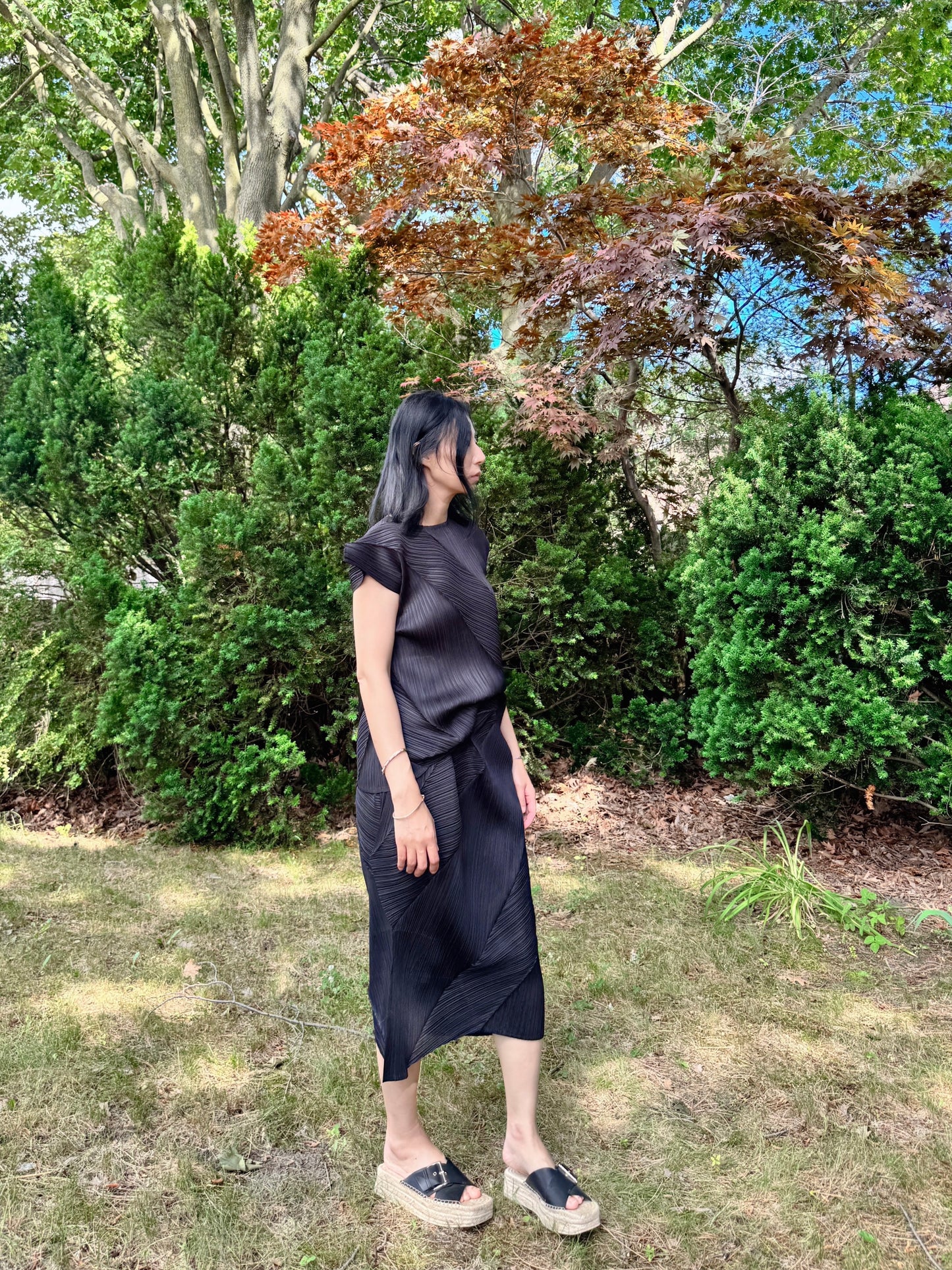 Asymmetrical Pleated Skirt (gray,black)