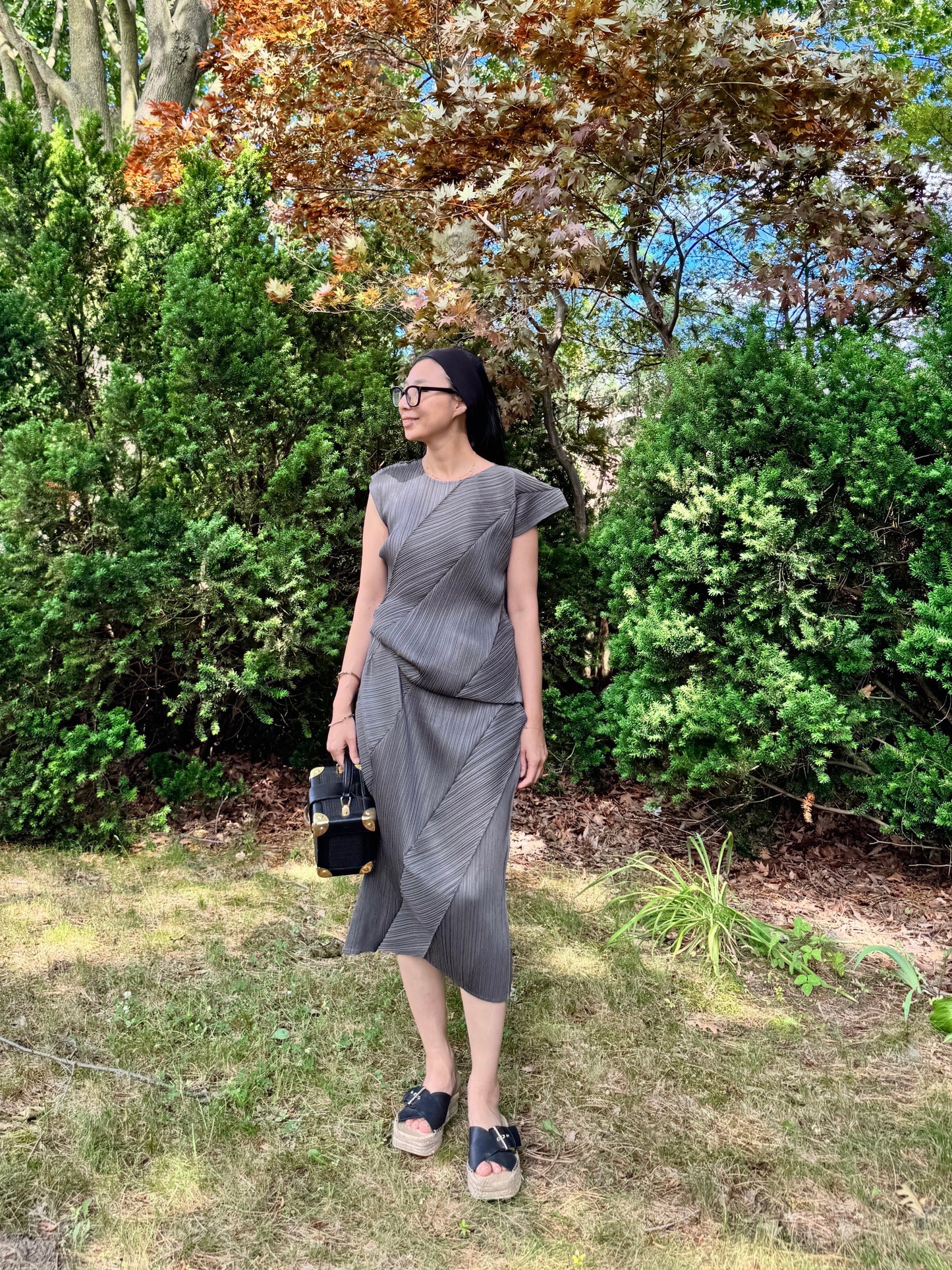 Asymmetrical Pleated Skirt (gray,black)