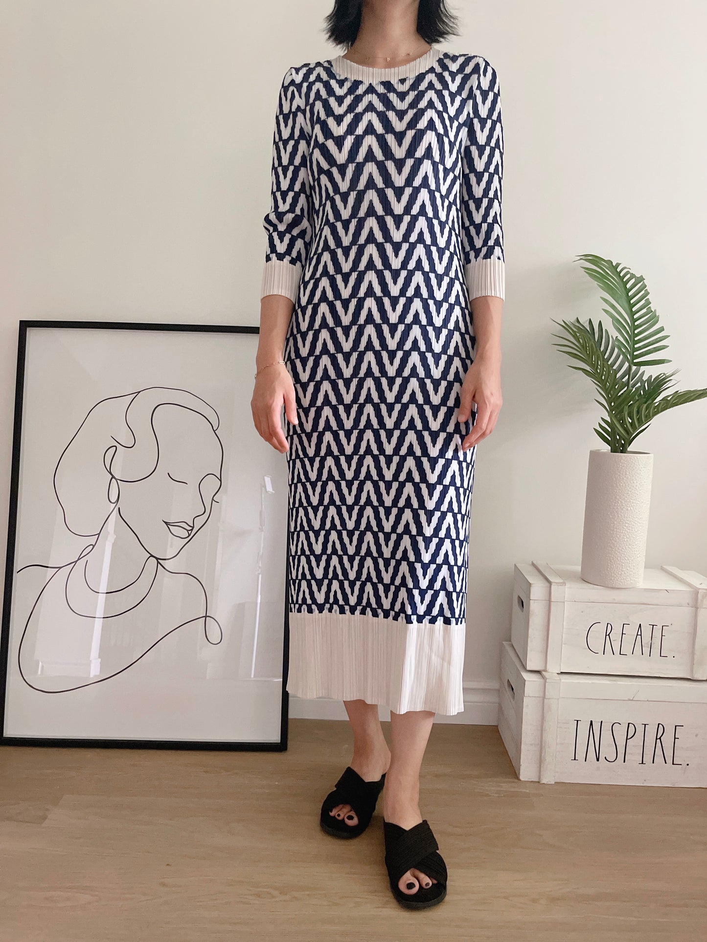 Zigzag print dress