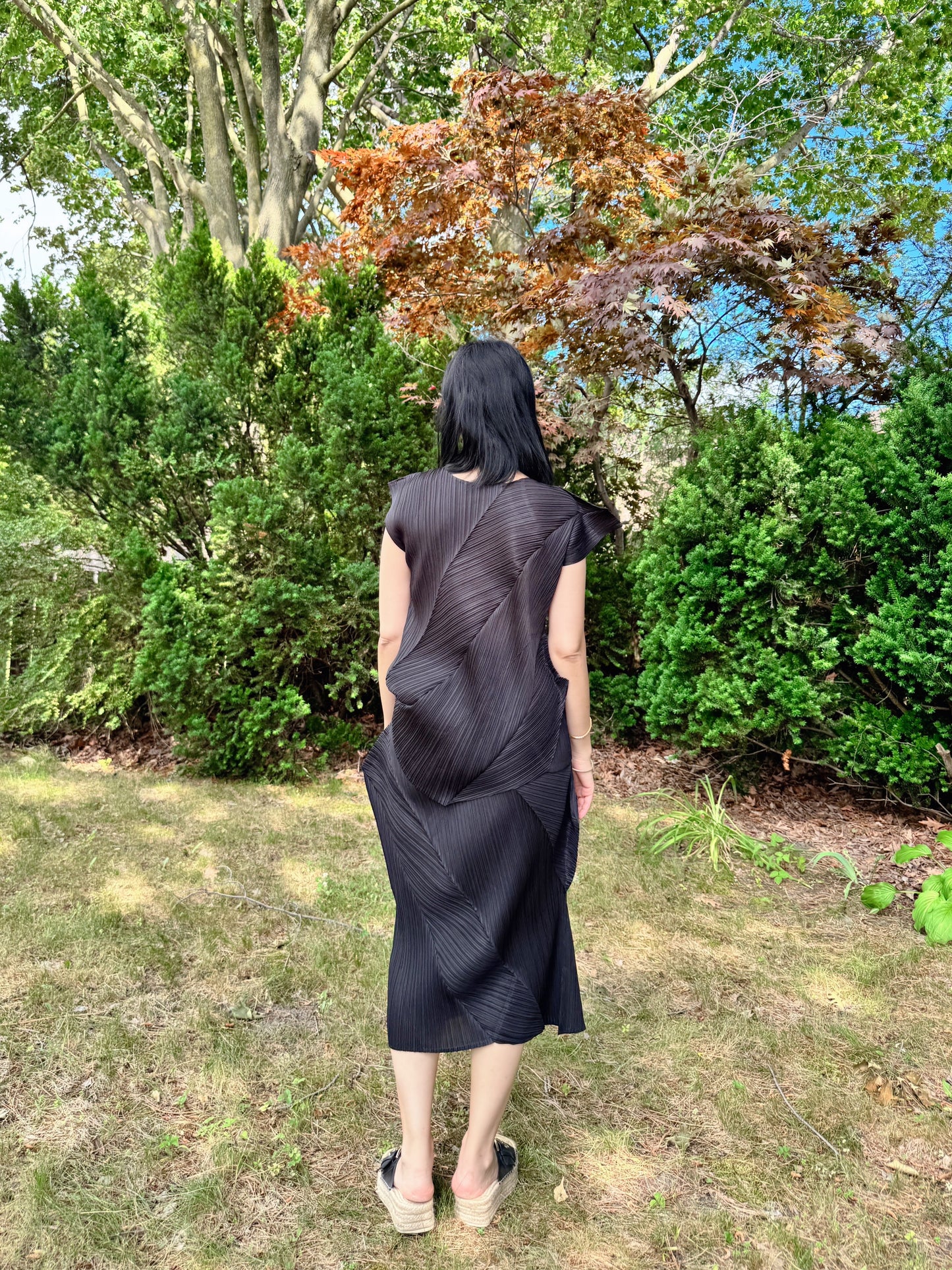 Asymmetrical Pleated Skirt (gray,black)