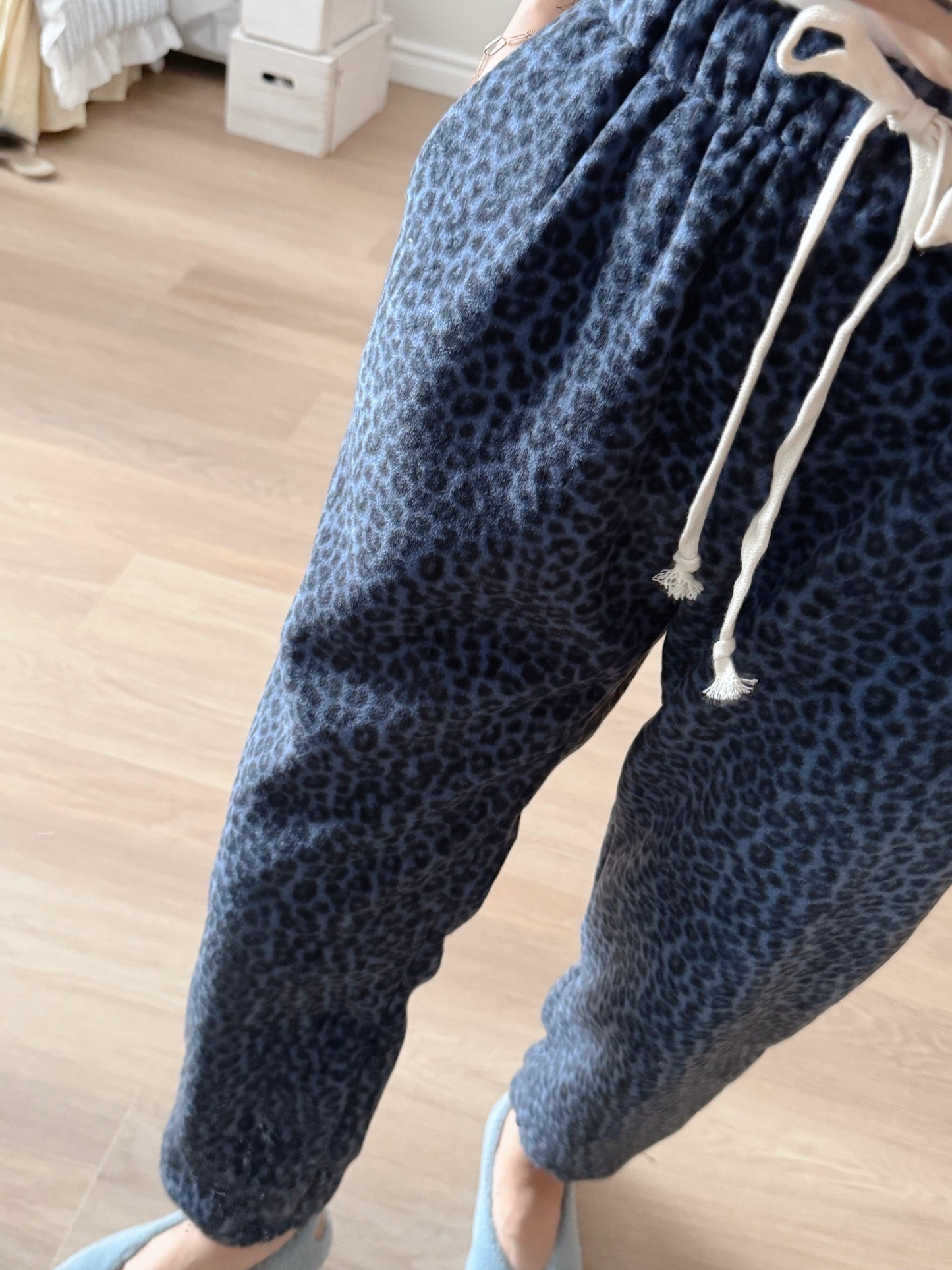 Leo jogger pants(blown, blue)