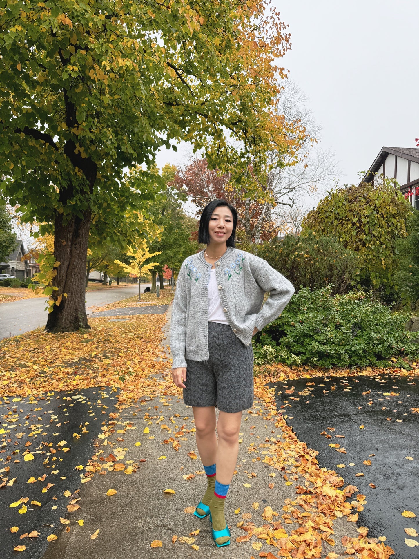 Vintage flower cardigan (grey,yellow,brown)