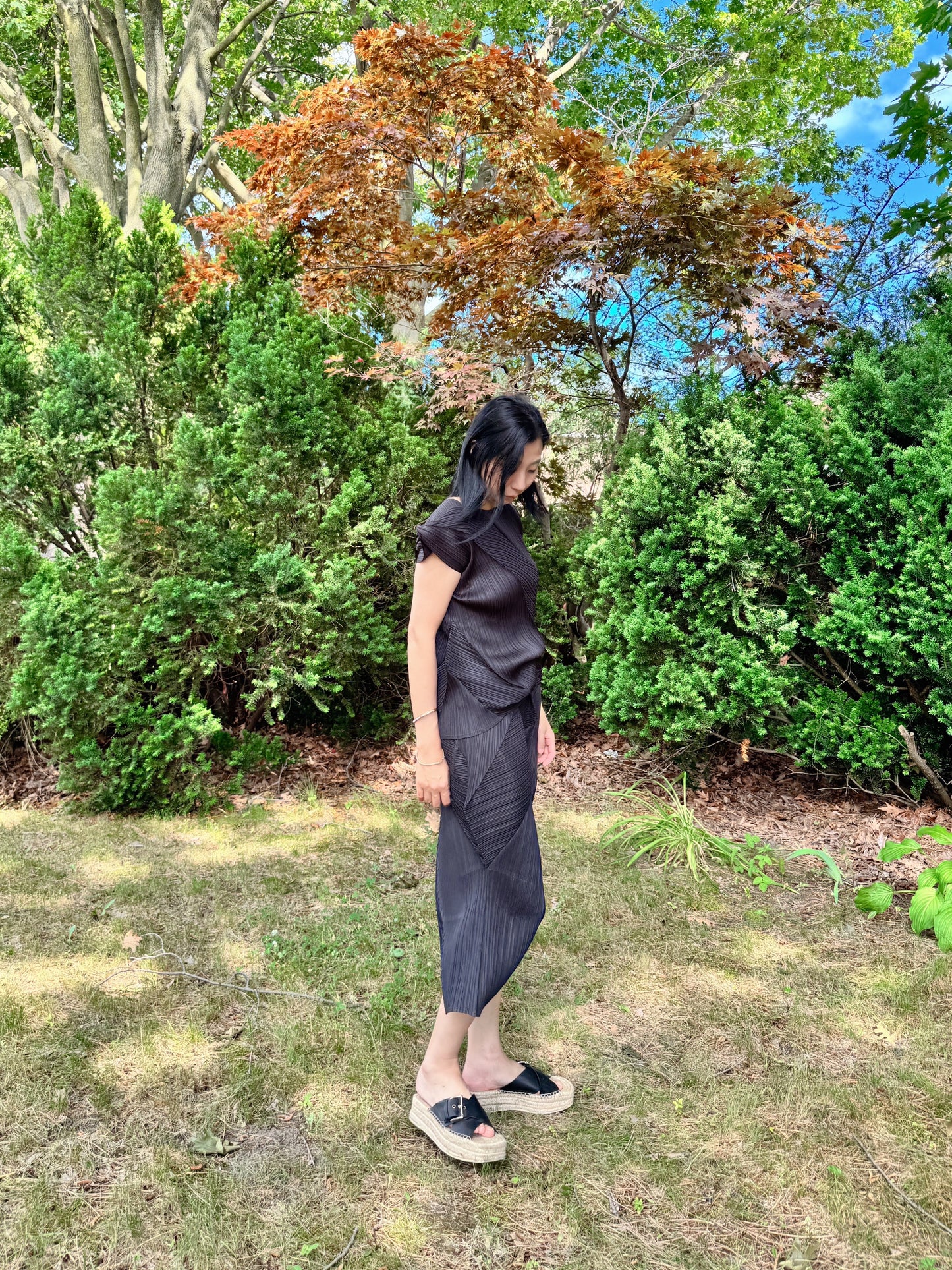 Asymmetrical Pleated Skirt (gray,black)