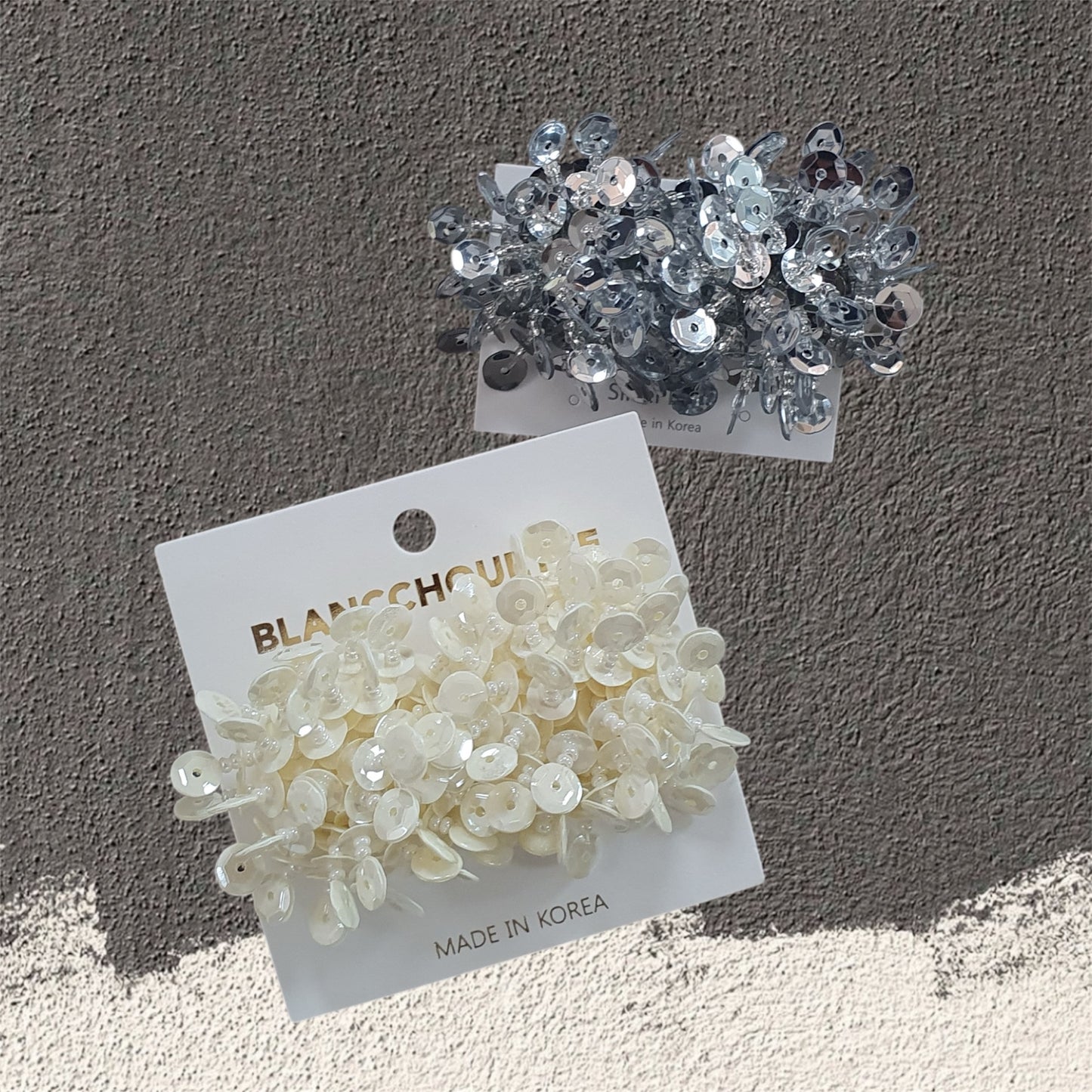 sequins earrings (white,silver)