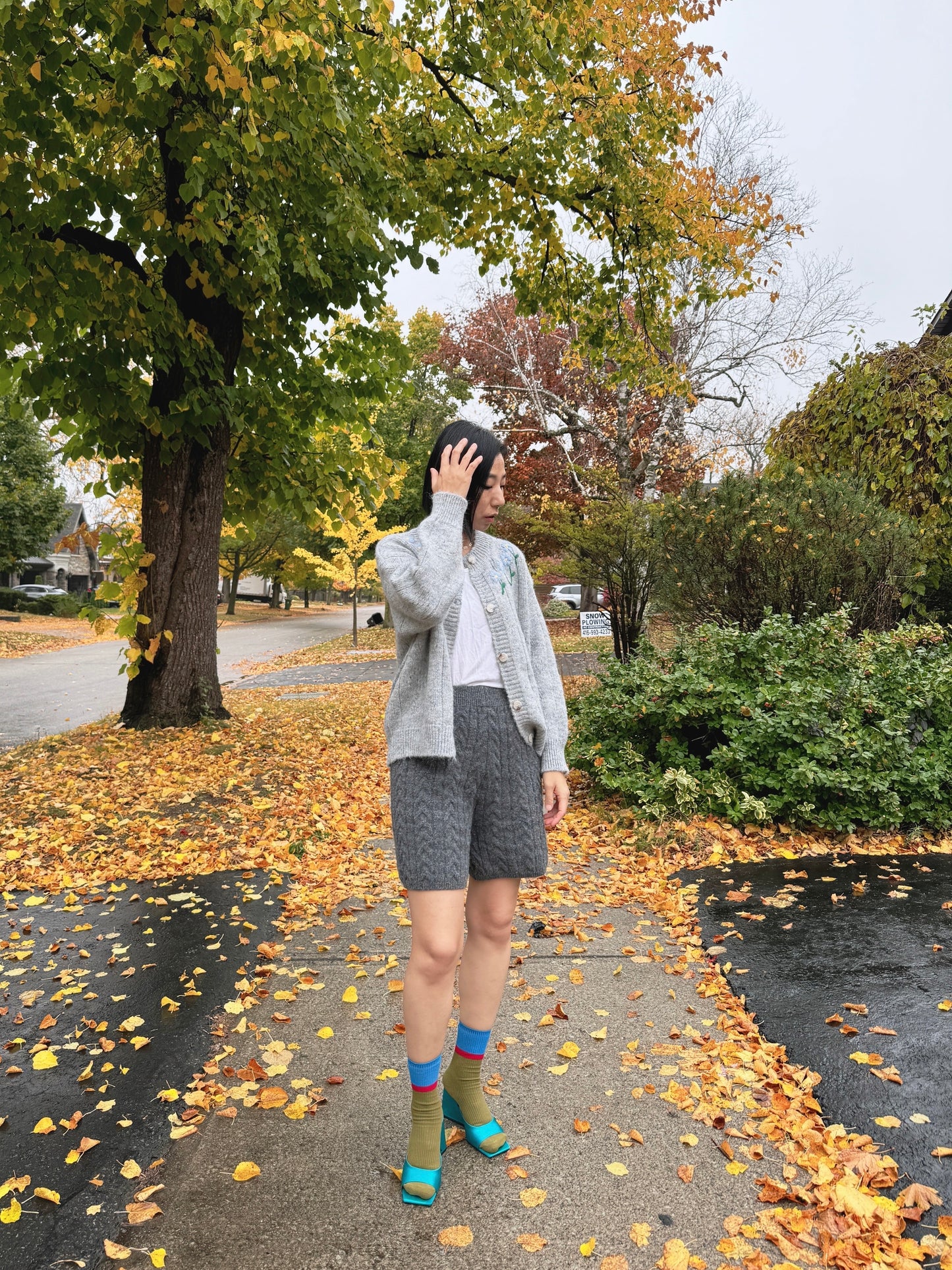 Vintage flower cardigan (grey,yellow,brown)