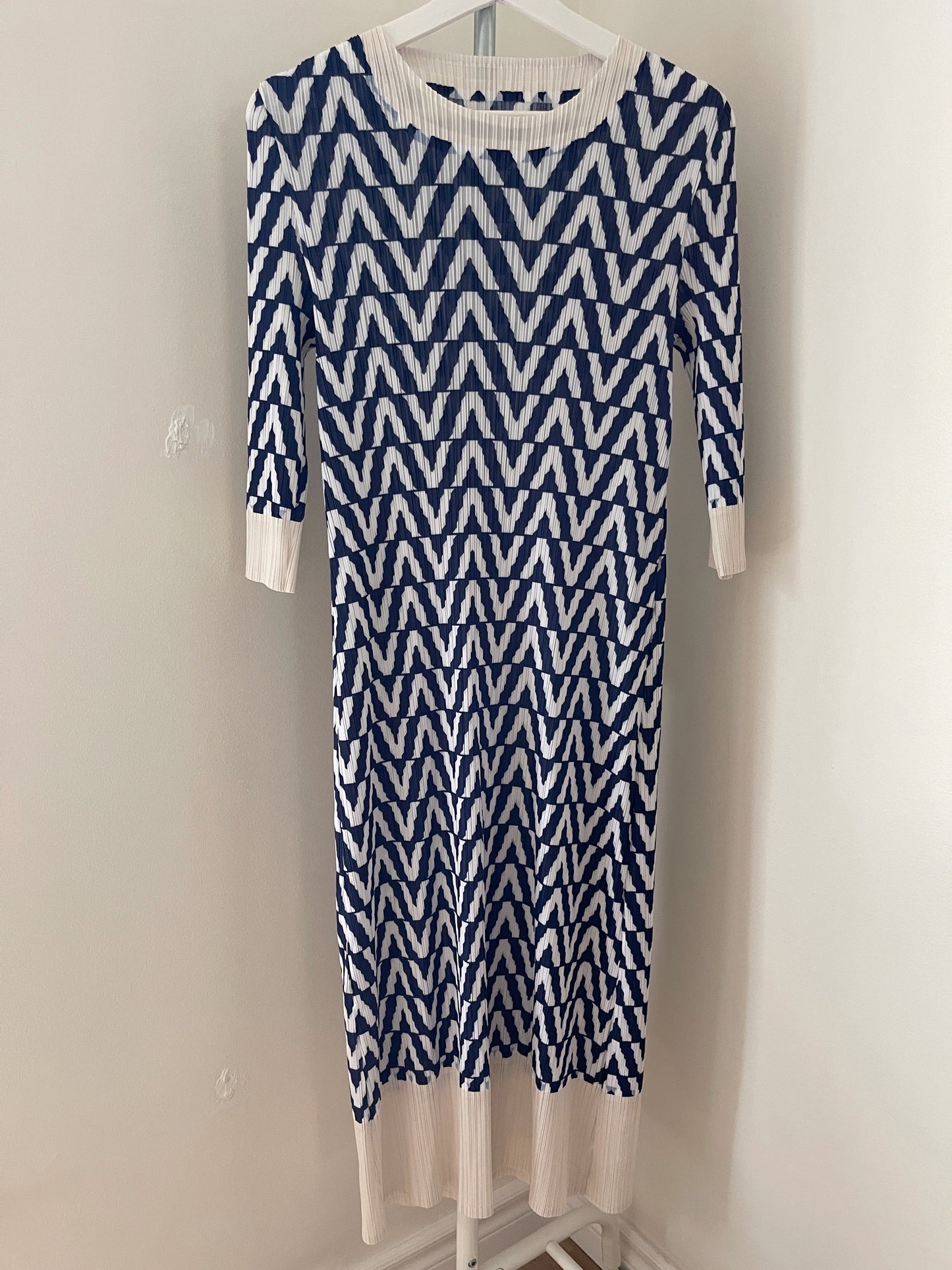 Zigzag print dress